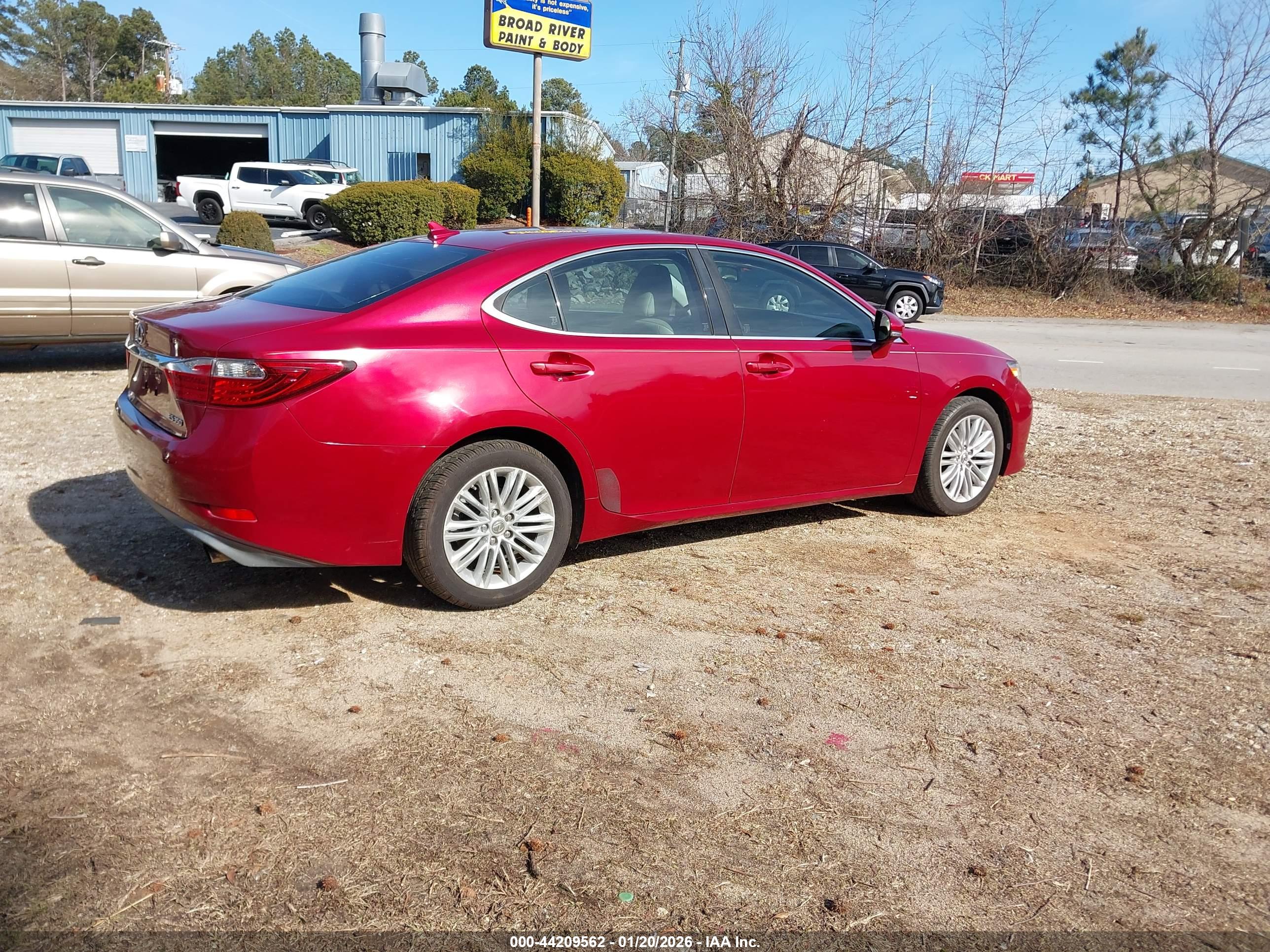 LEXUS ES image 4