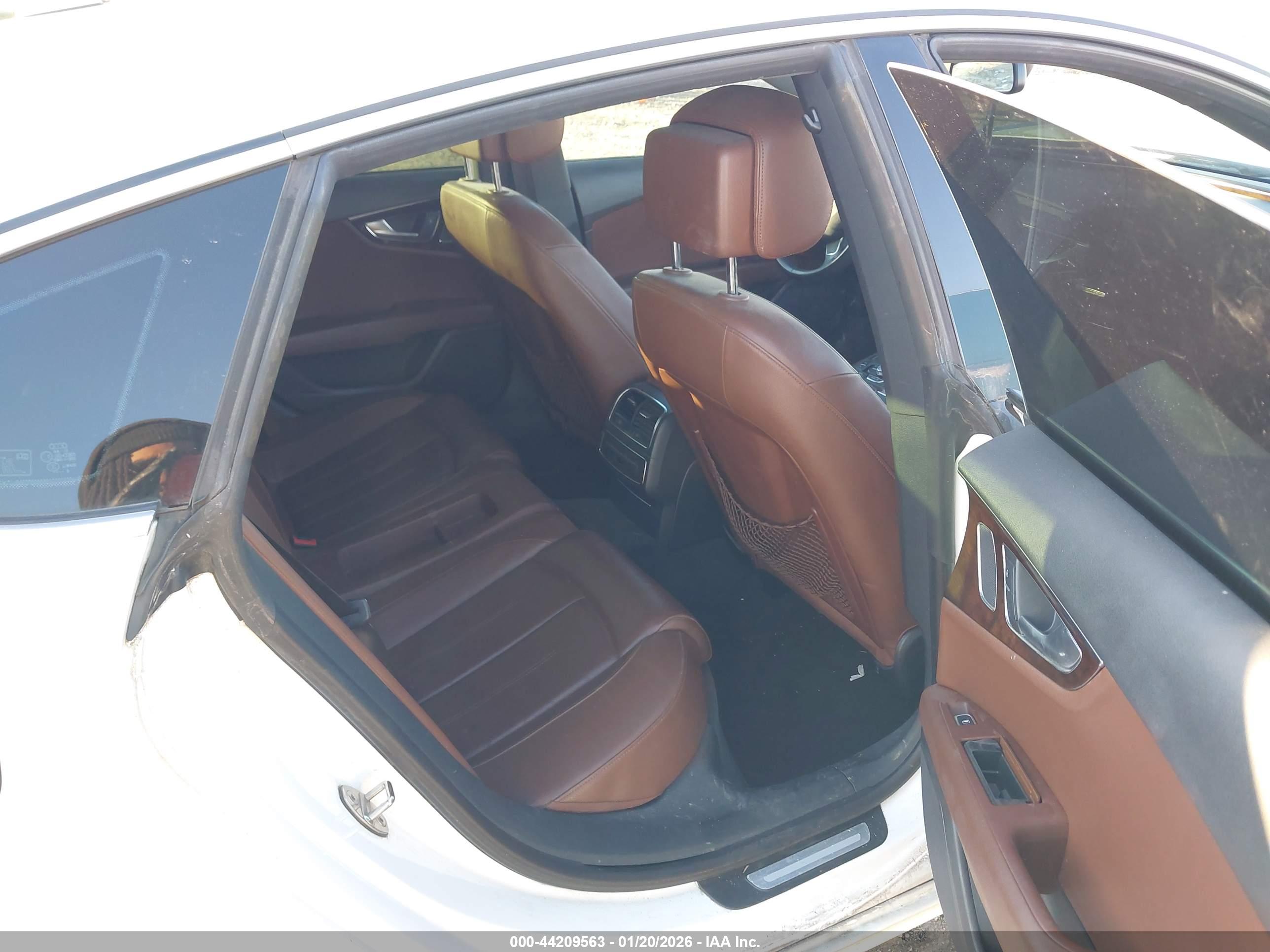 AUDI A7 image 8