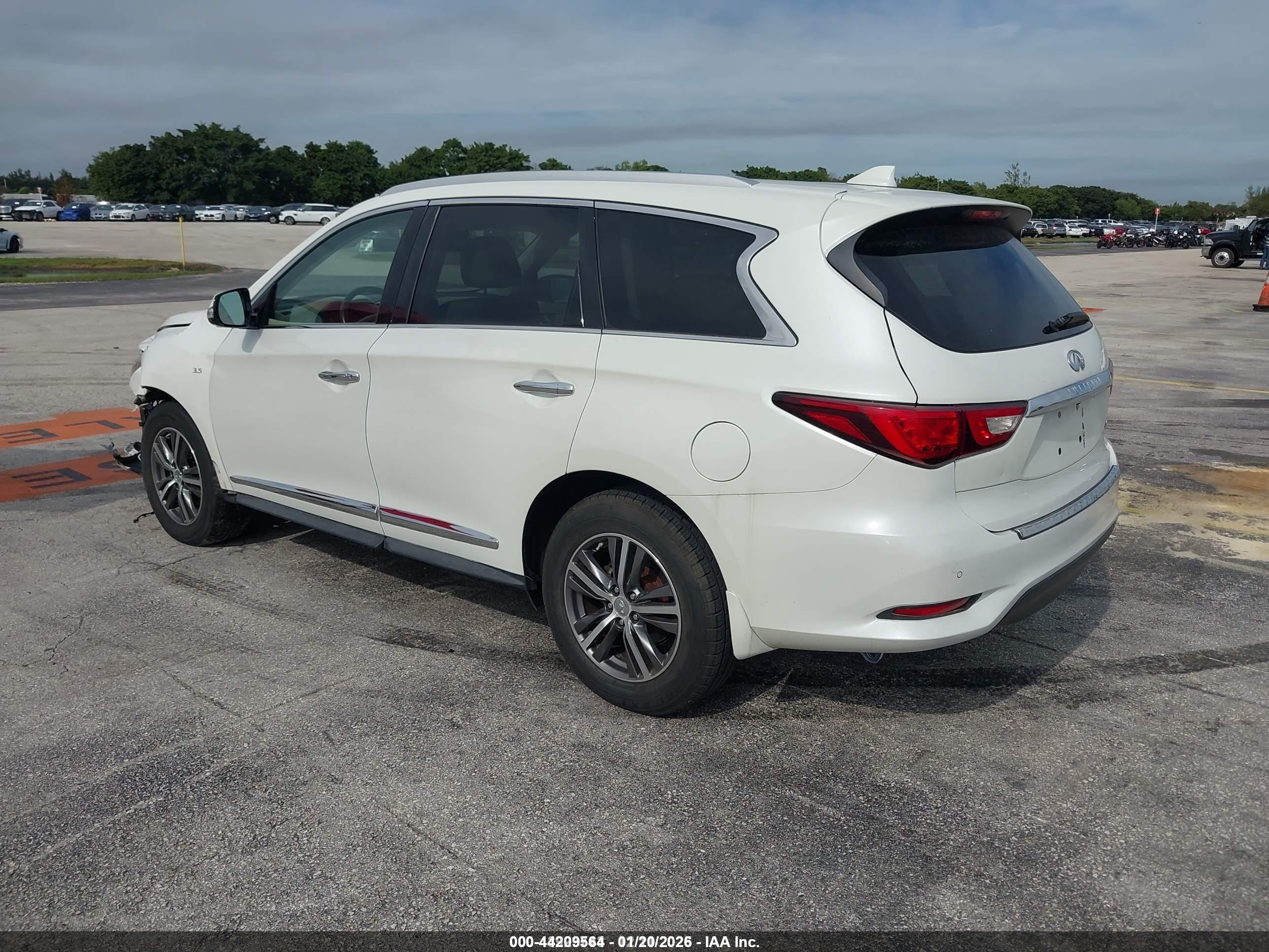 INFINITI QX60 image 3