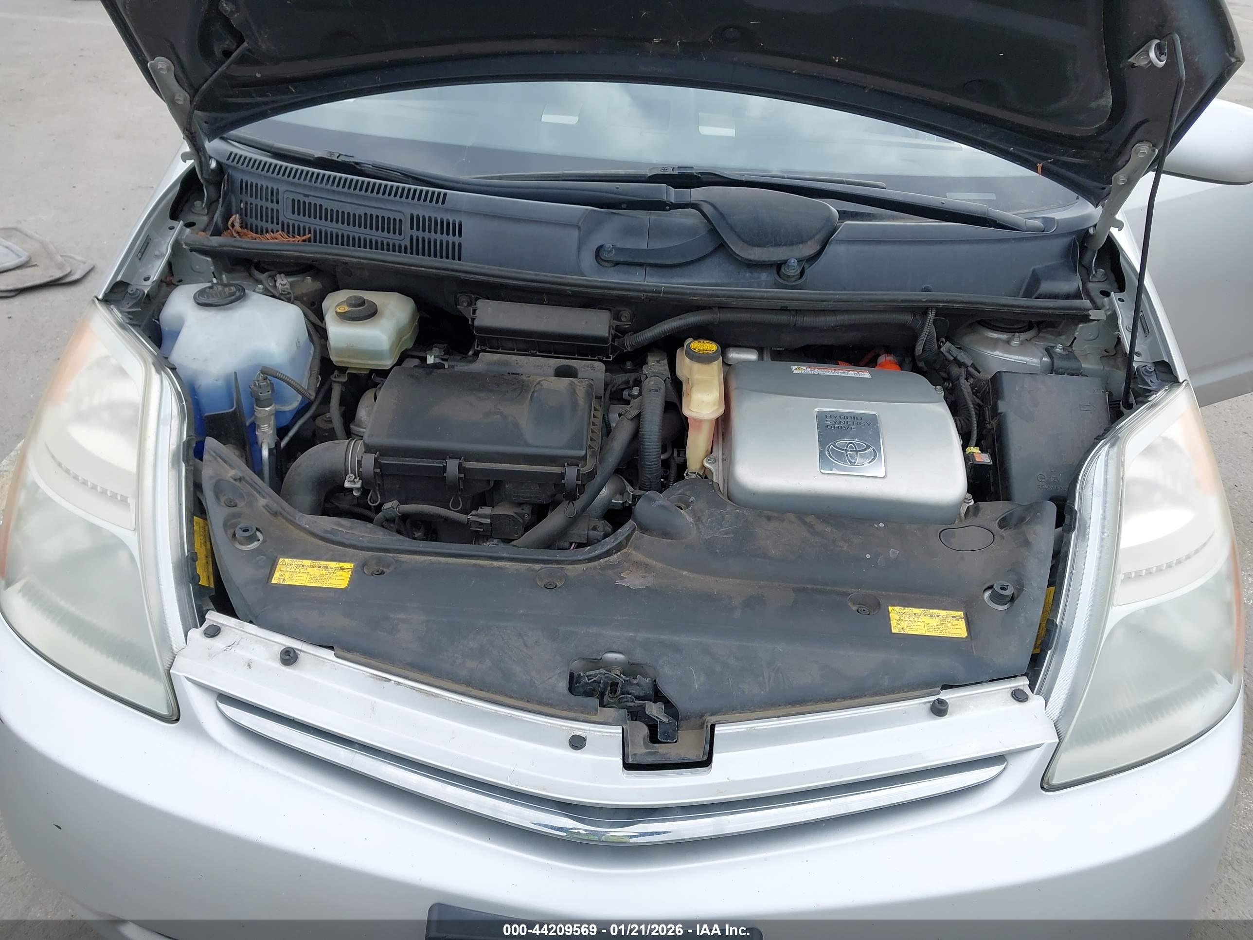 TOYOTA PRIUS image 10