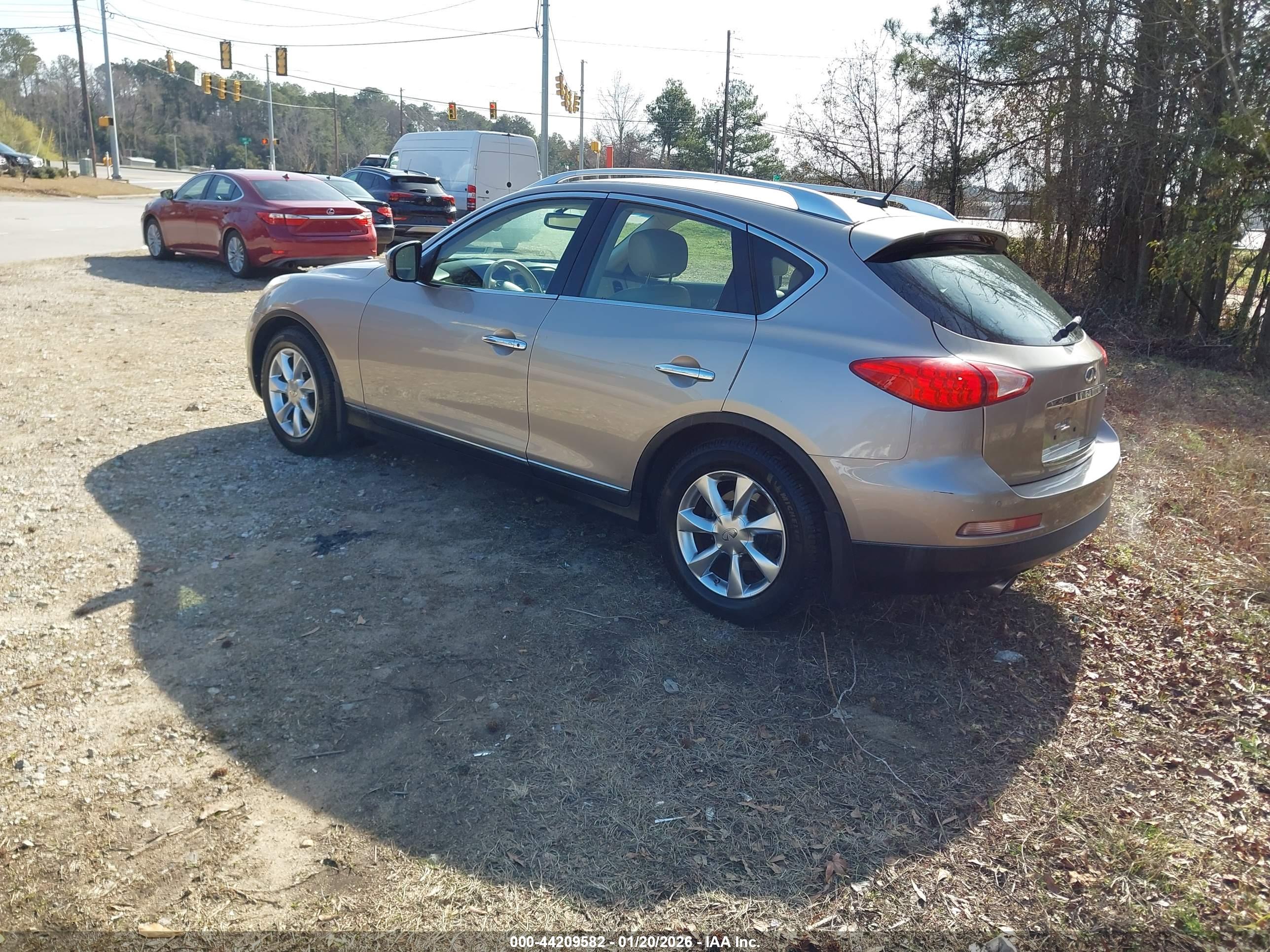INFINITI EX35 image 3