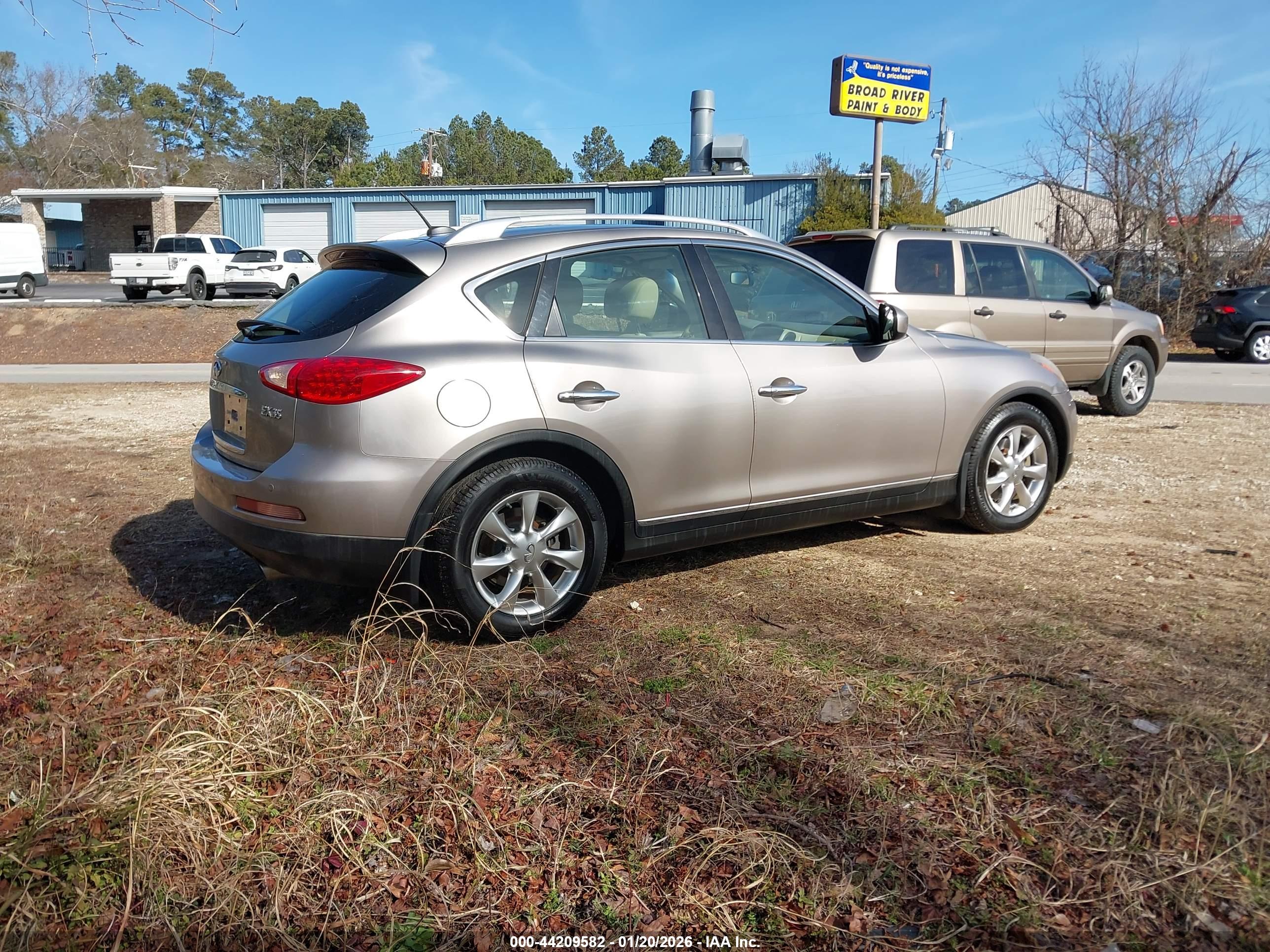 INFINITI EX35 image 4