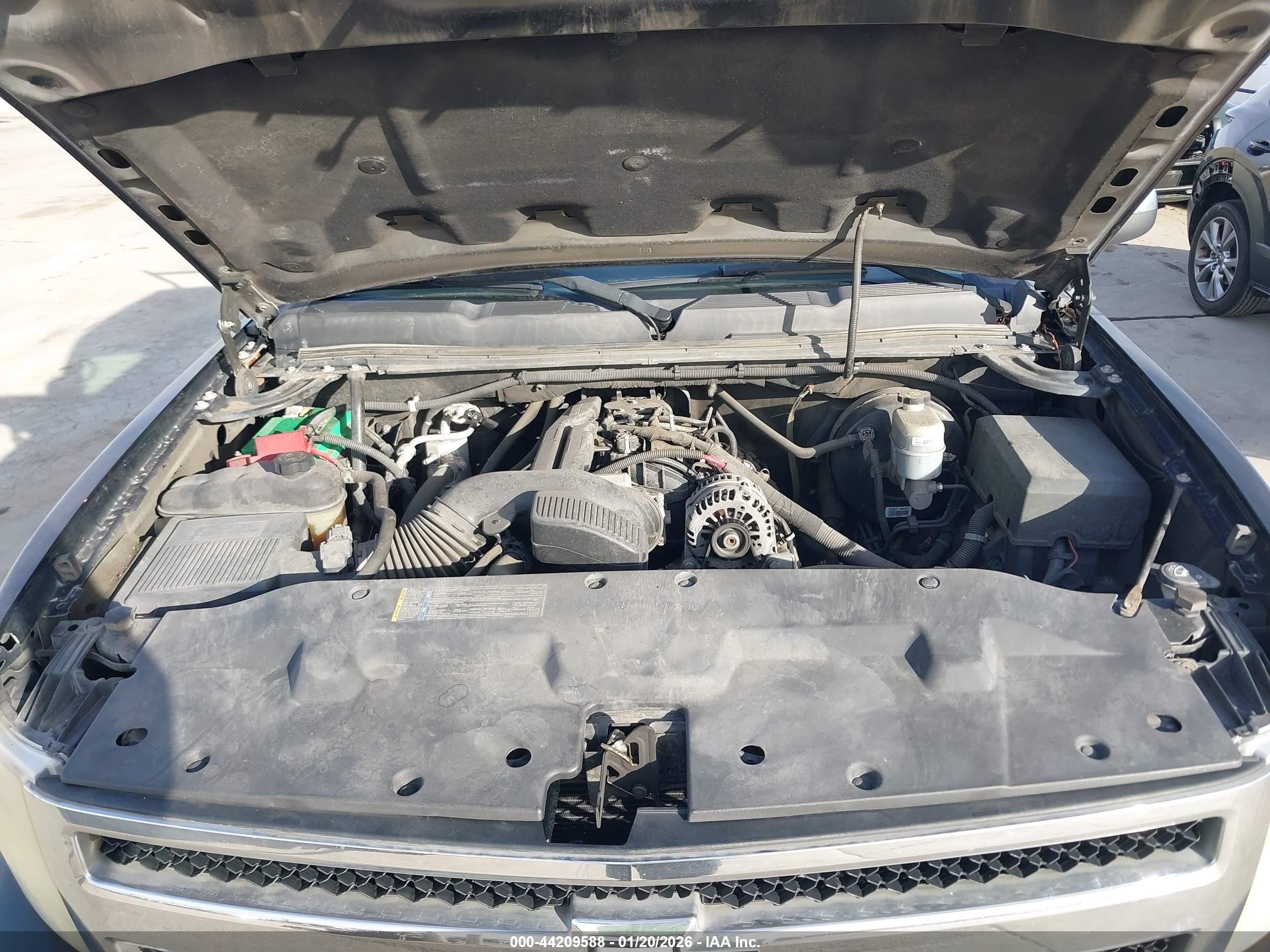CHEVROLET SILVERADO image 10