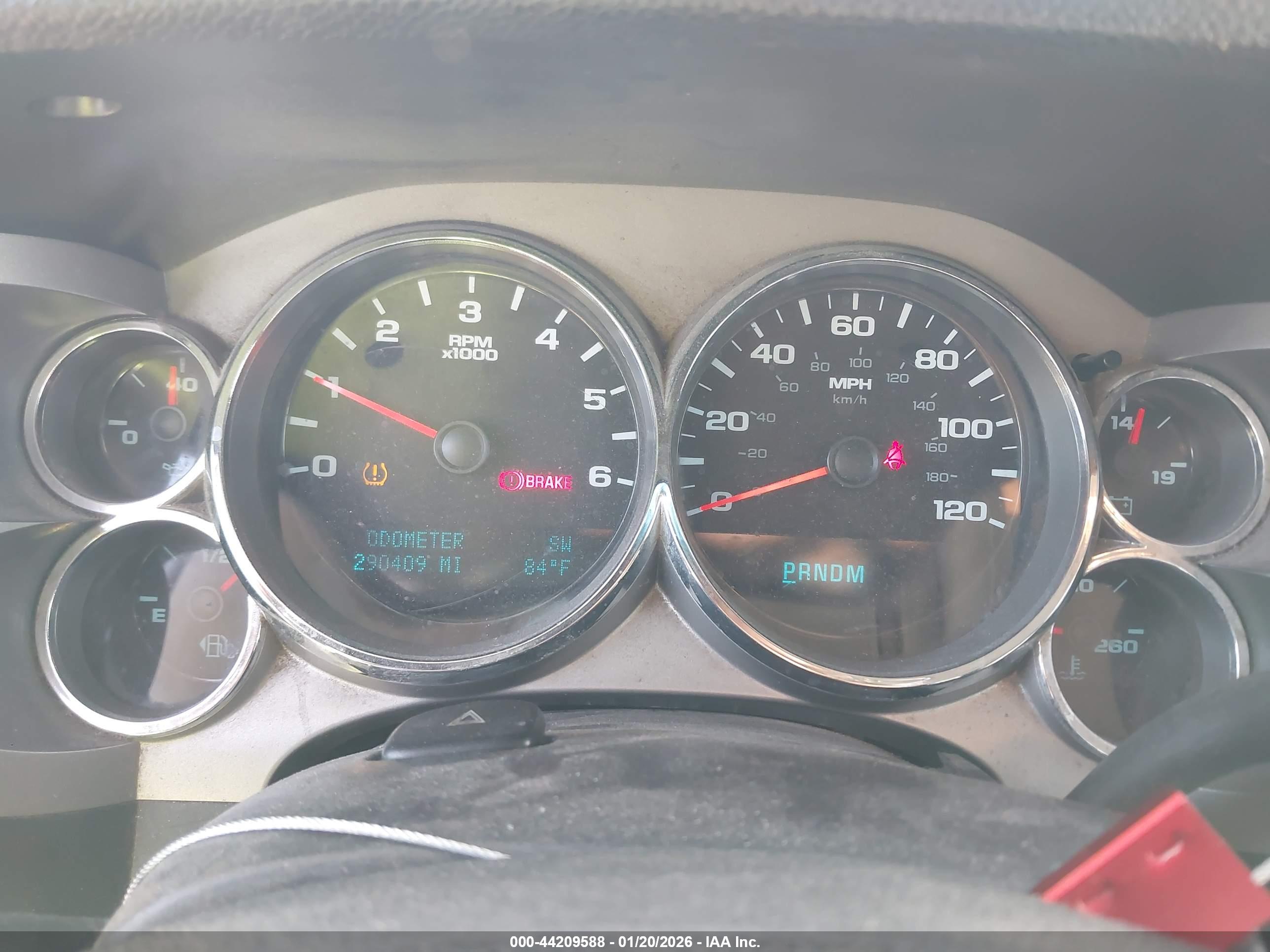 CHEVROLET SILVERADO image 7