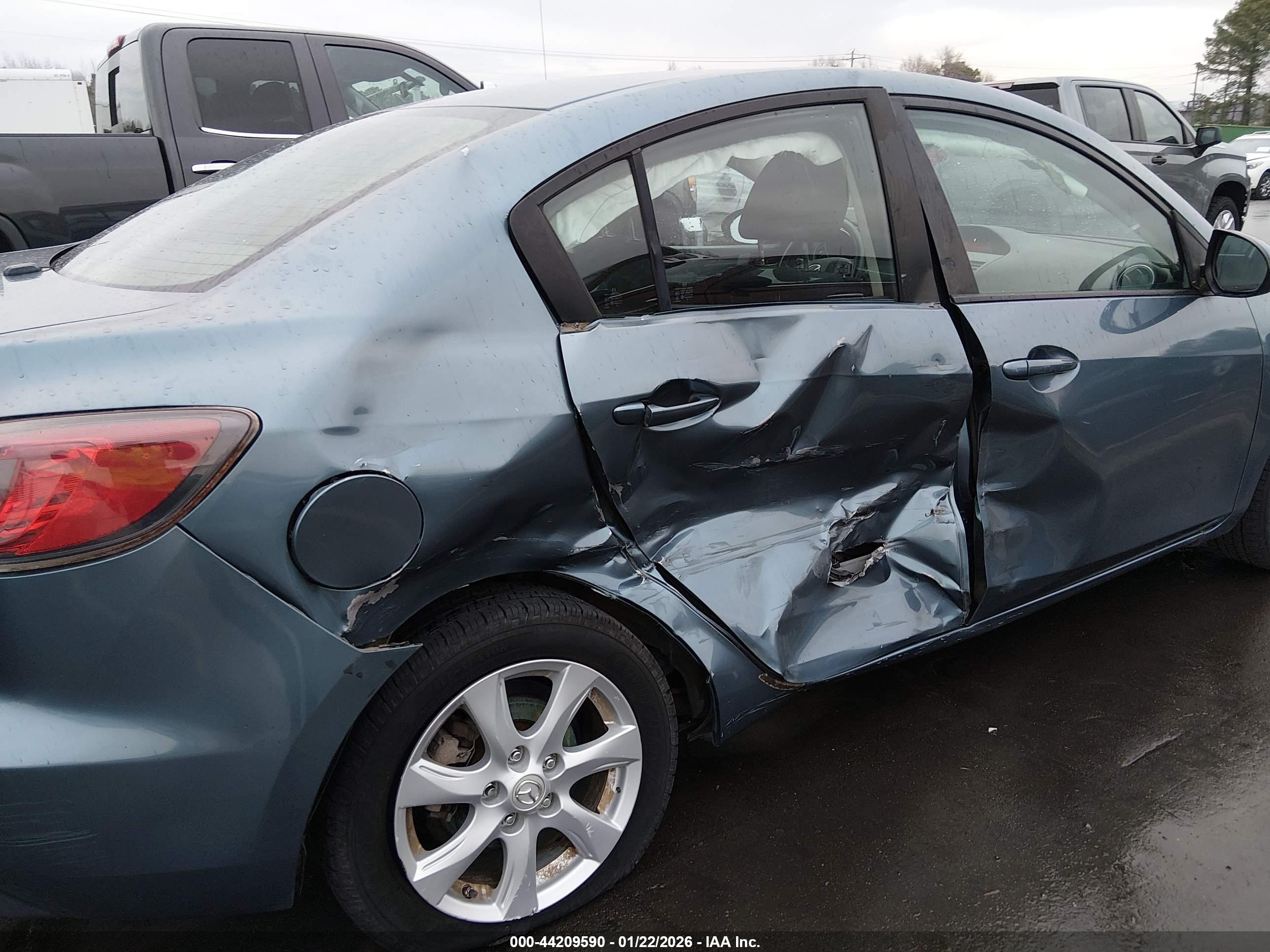 MAZDA MAZDA3 image 6