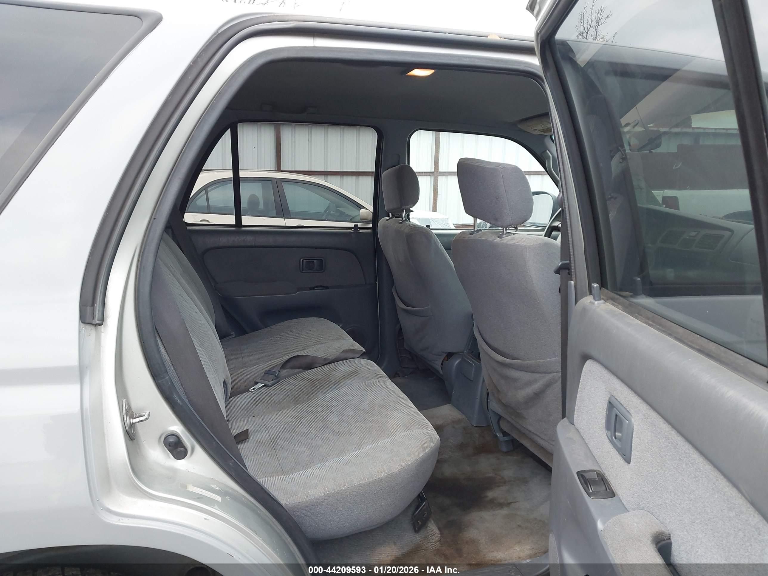 TOYOTA 4RUNNER image 8