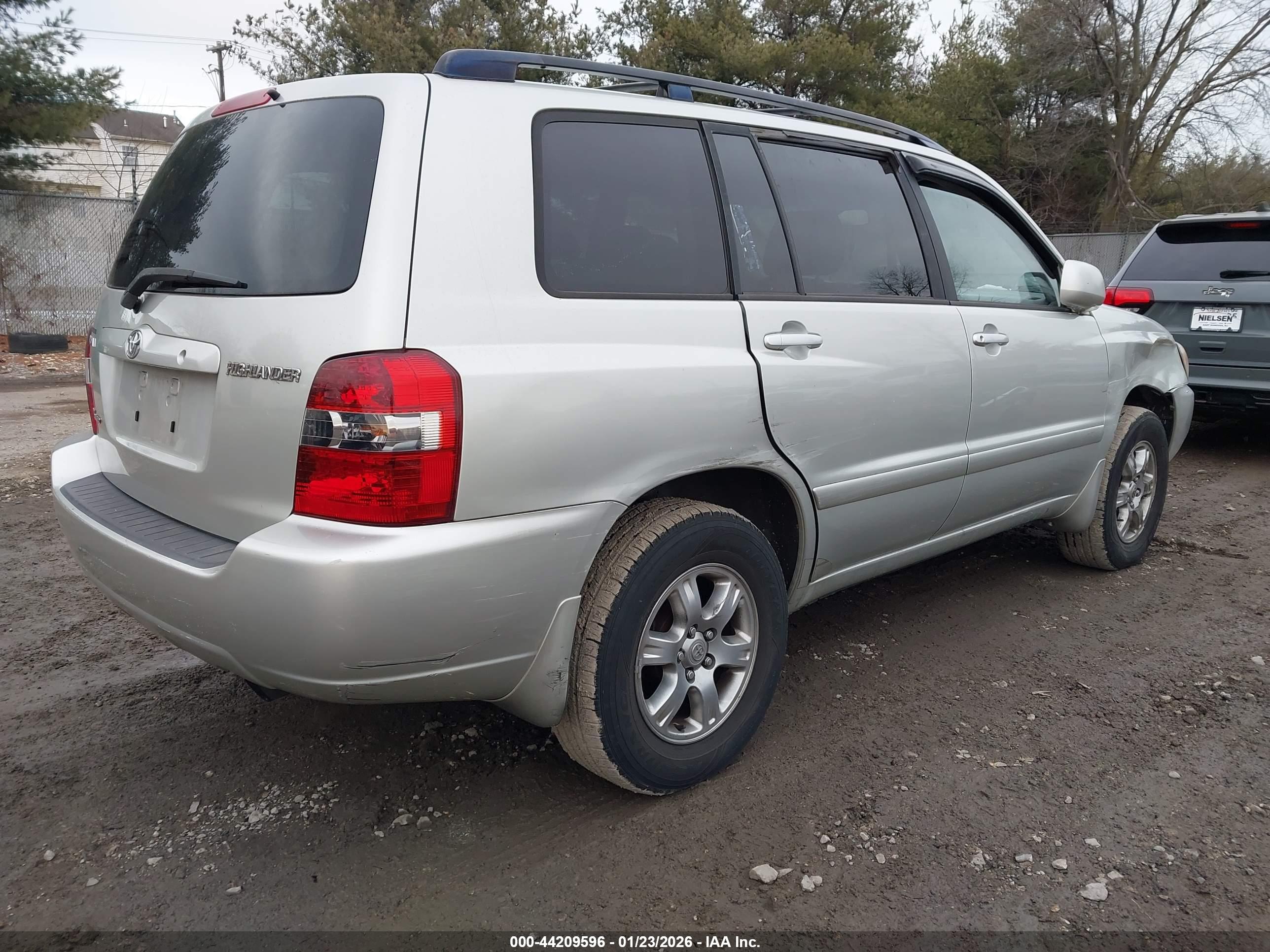 TOYOTA HIGHLANDER image 4