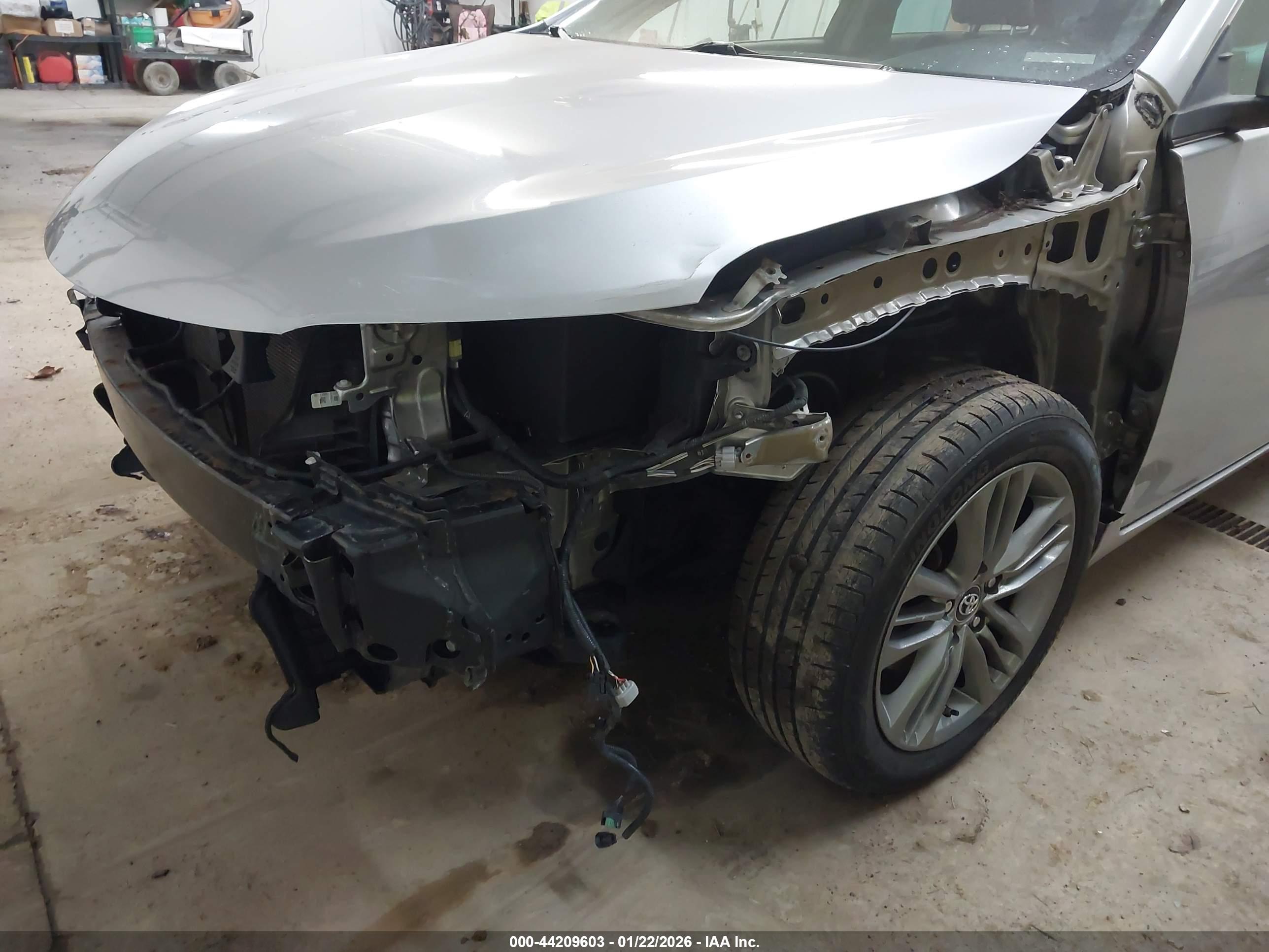 TOYOTA CAMRY image 6