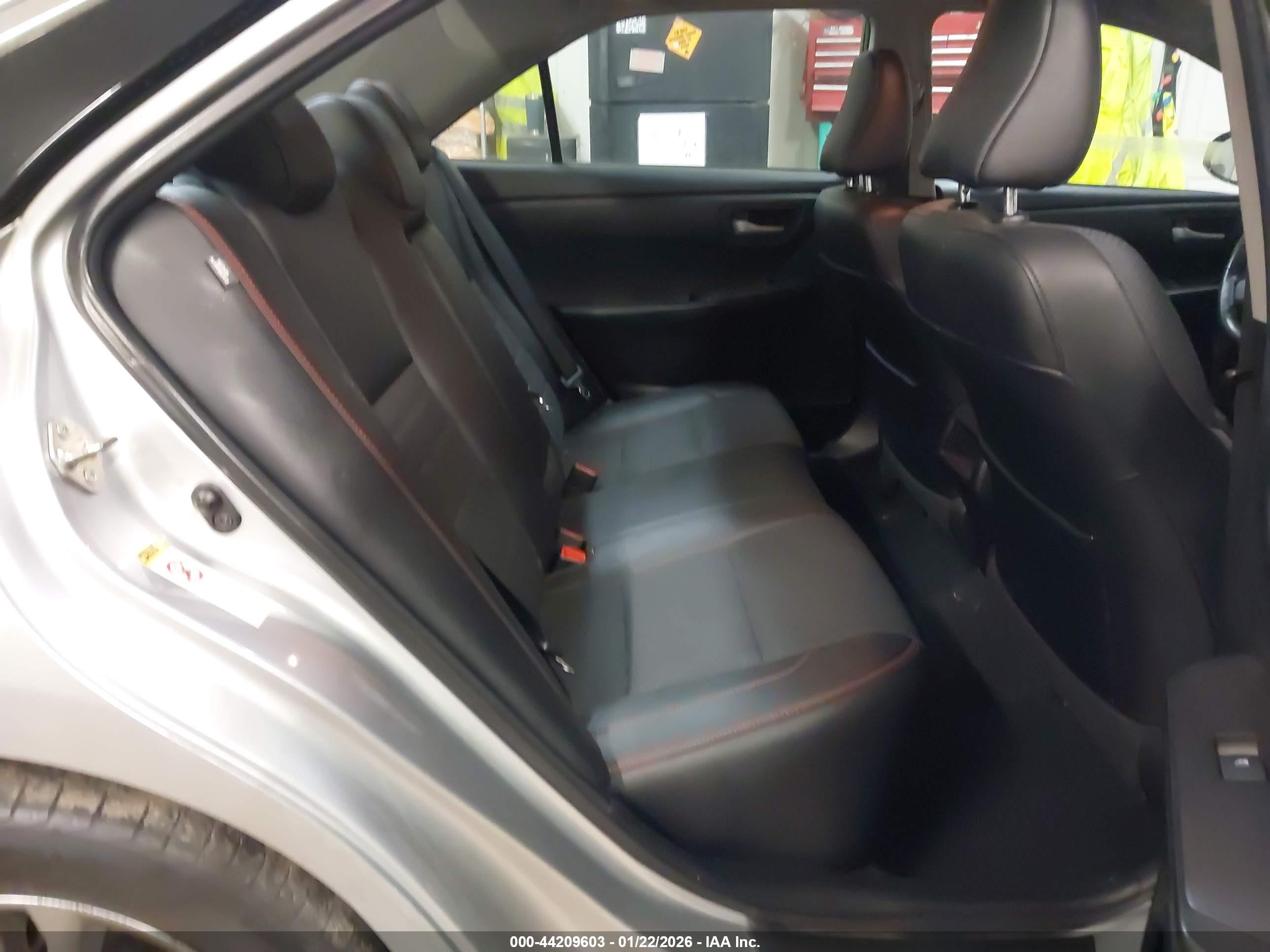 TOYOTA CAMRY image 8