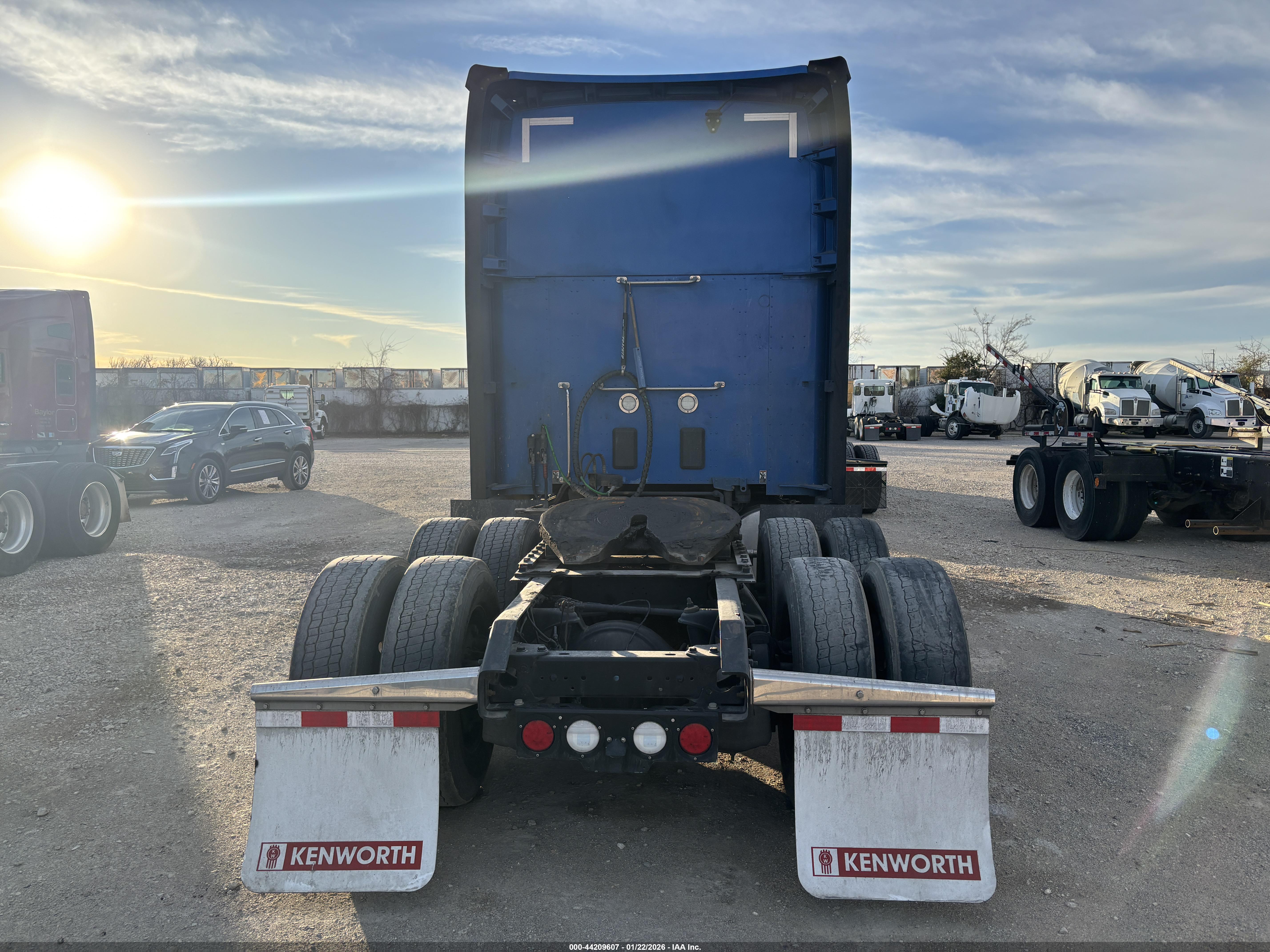 KENWORTH T680 image 8