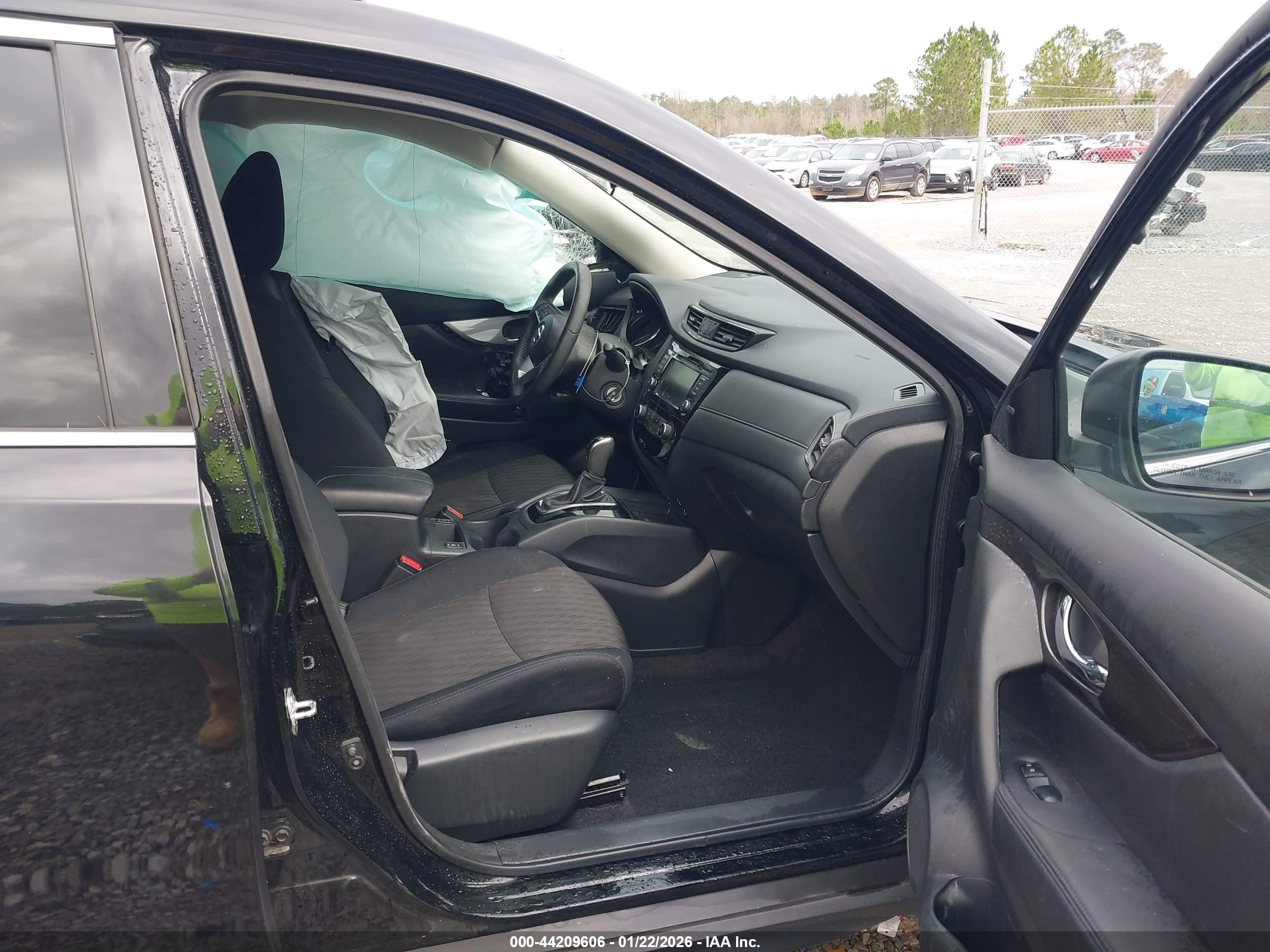 NISSAN ROGUE image 5