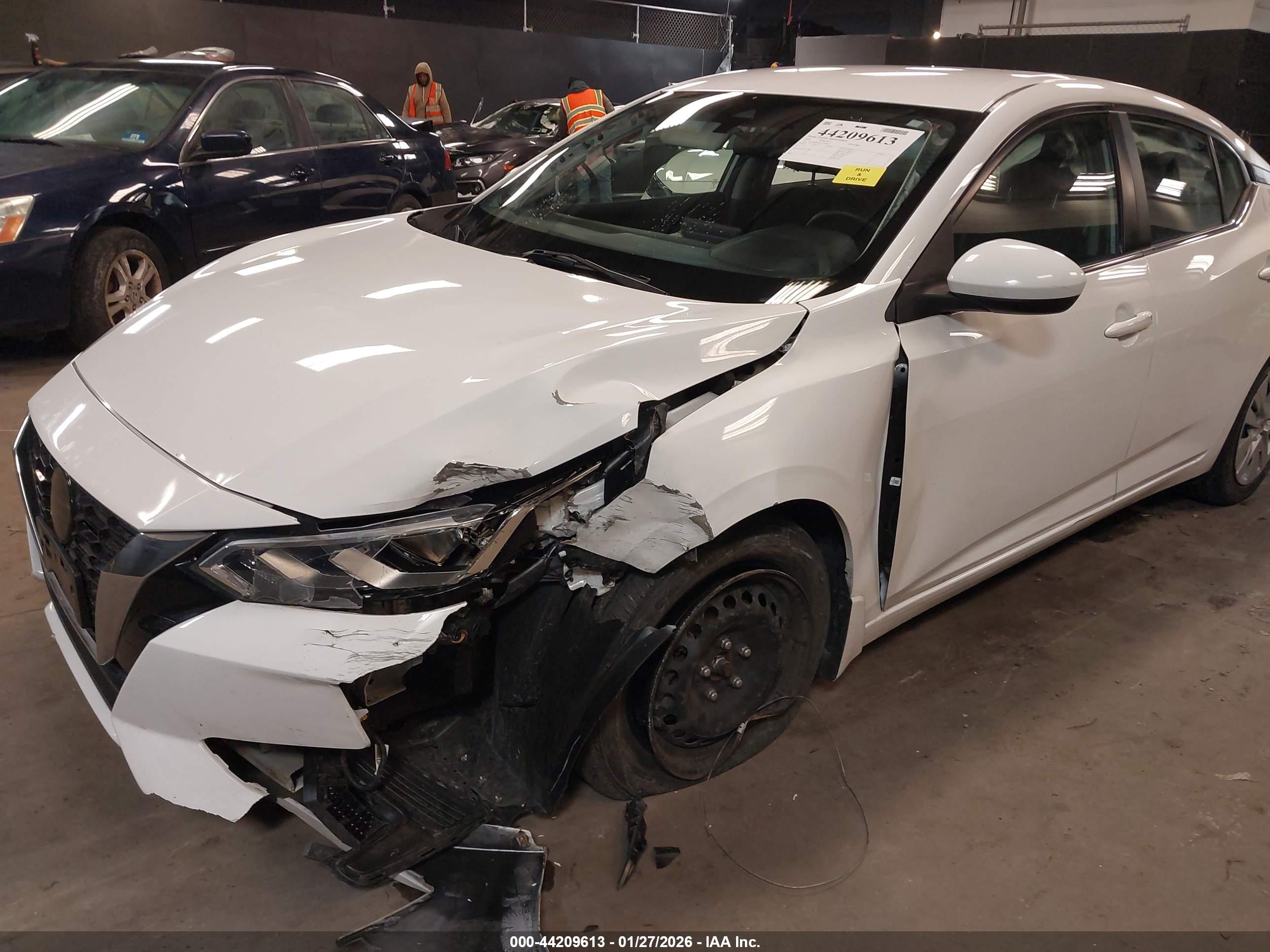 NISSAN SENTRA image 6