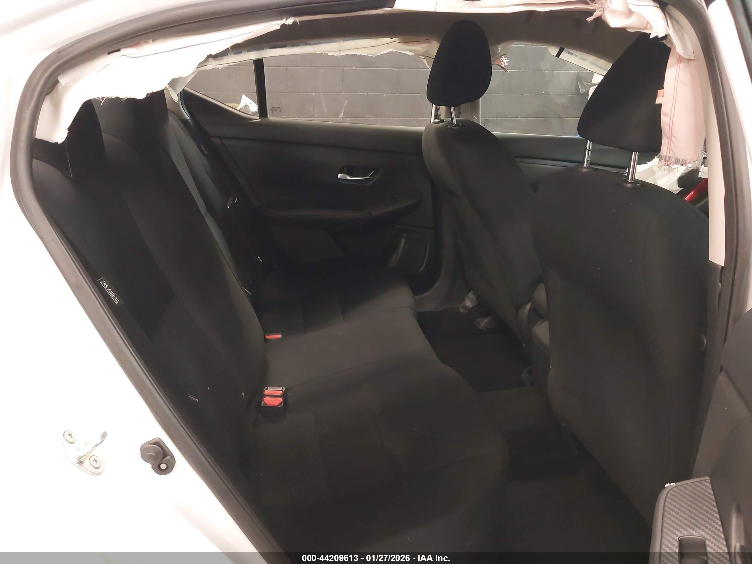 NISSAN SENTRA image 8