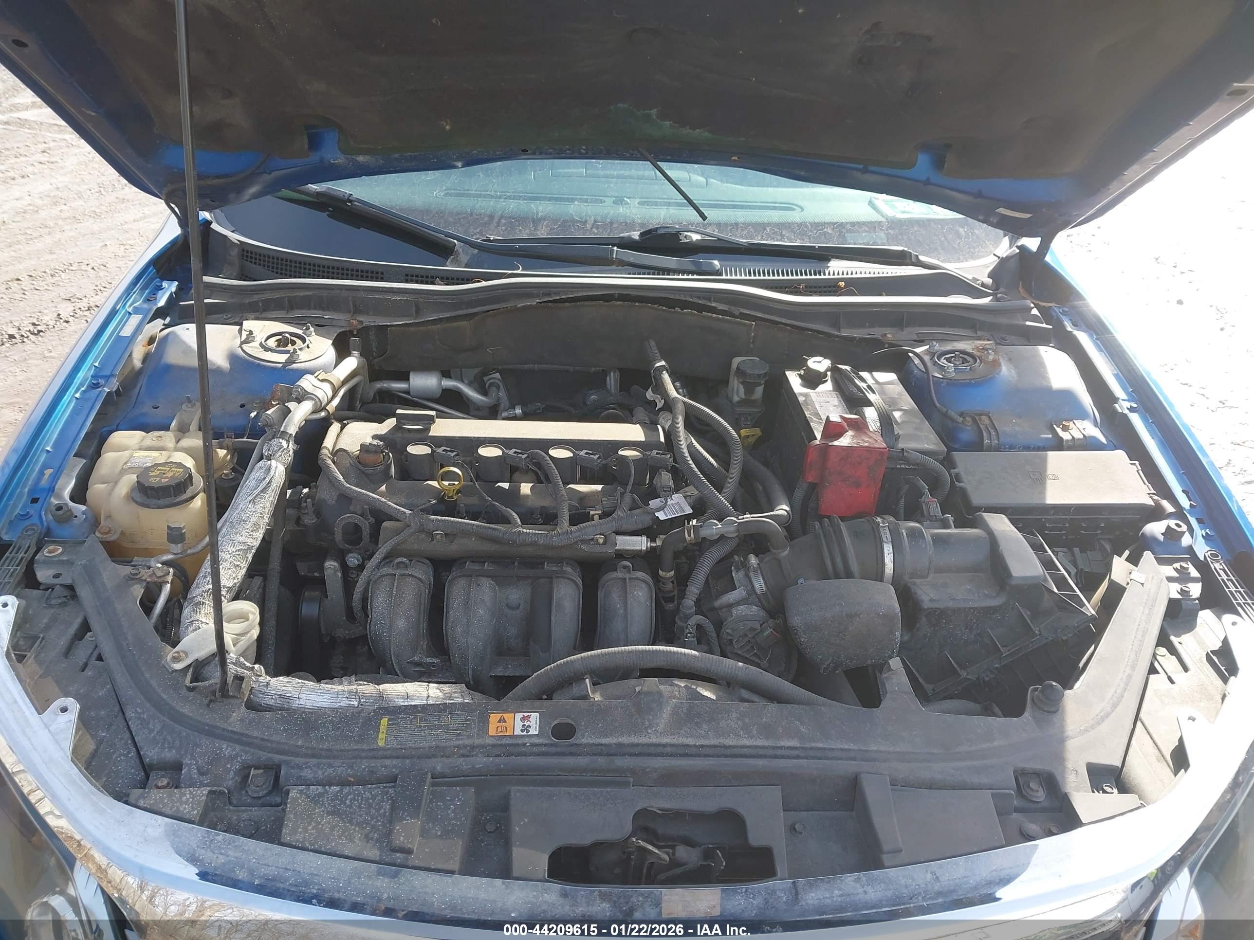 FORD FUSION image 10