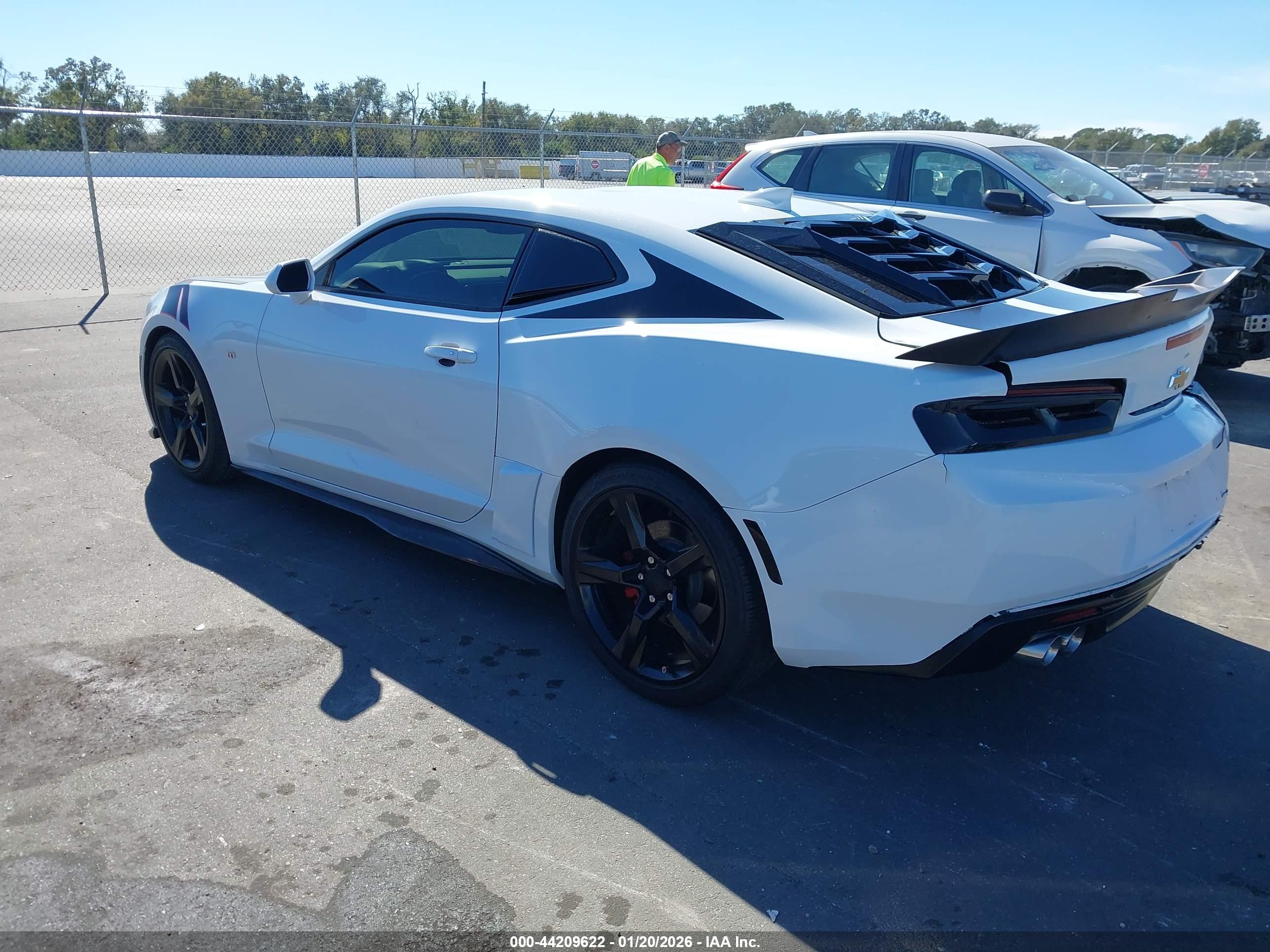 CHEVROLET CAMARO image 3
