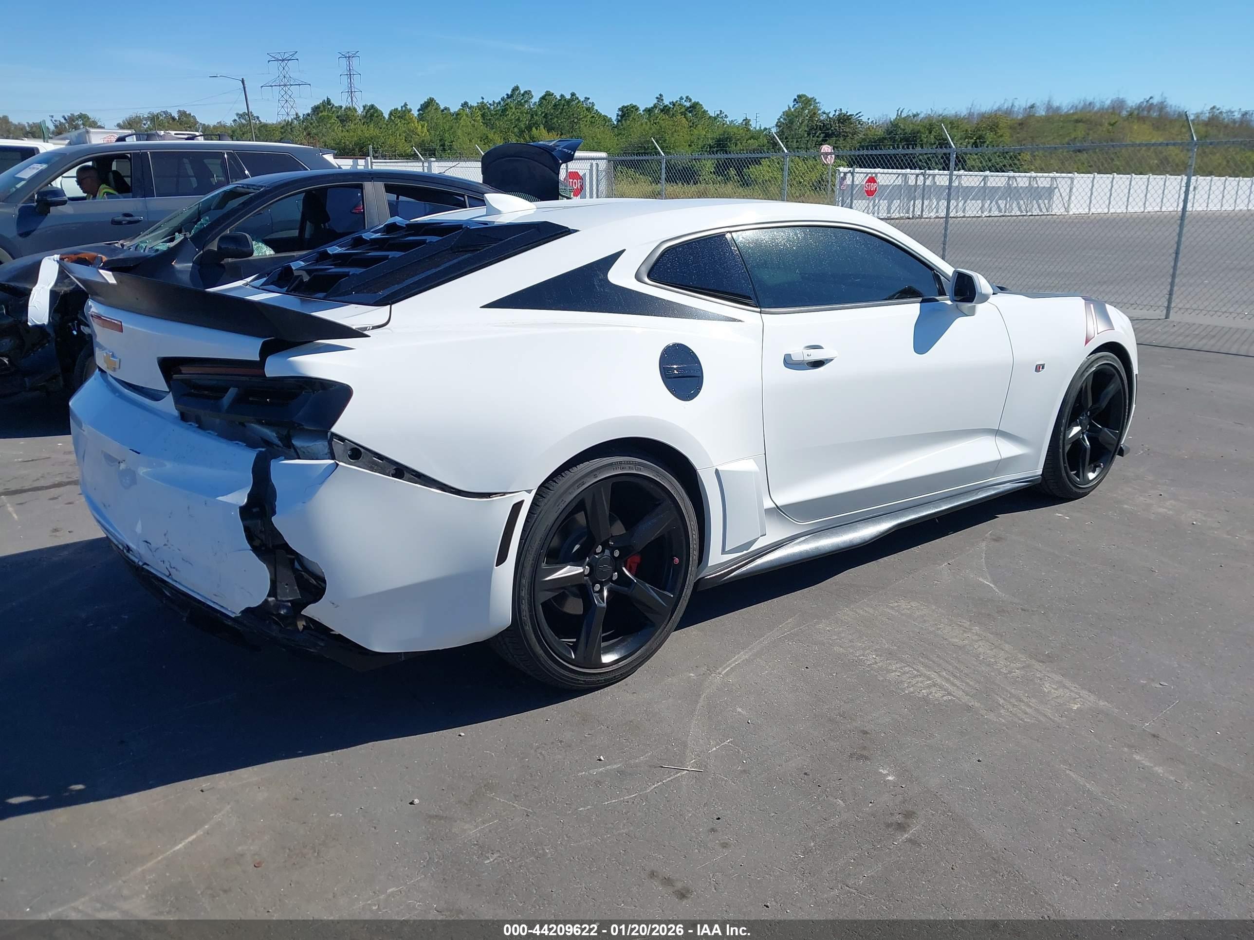 CHEVROLET CAMARO image 4