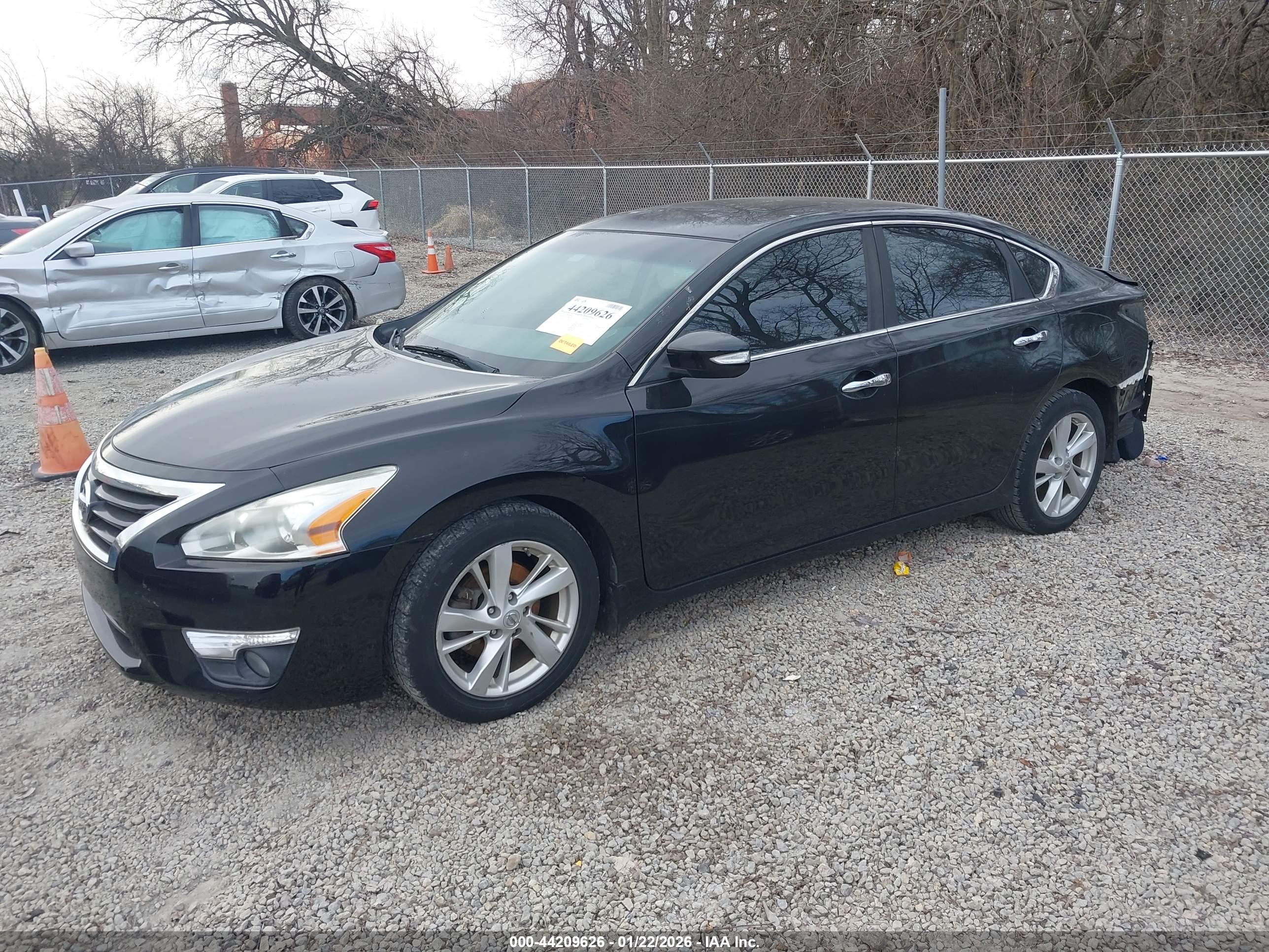 NISSAN ALTIMA image 2