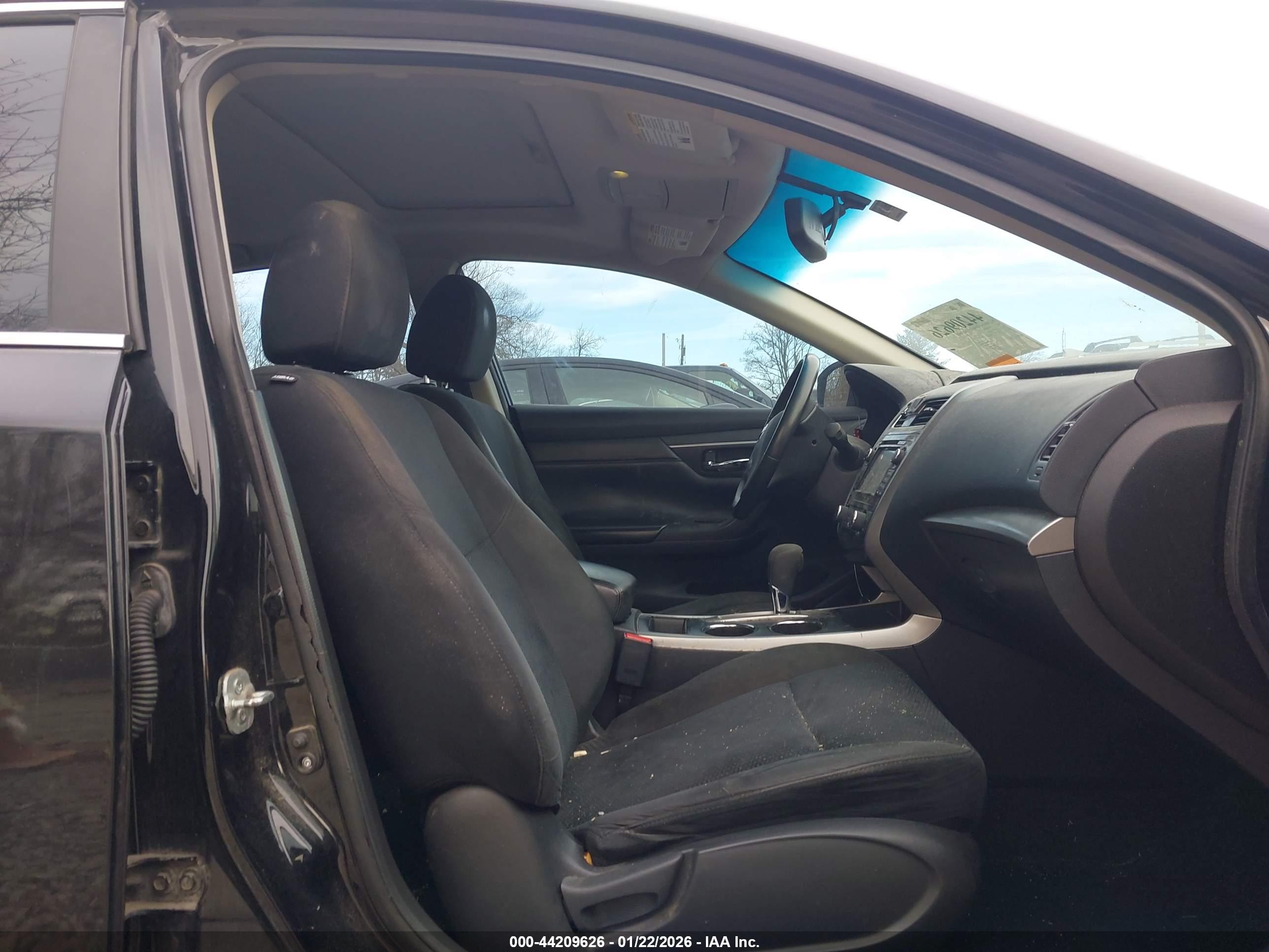 NISSAN ALTIMA image 5