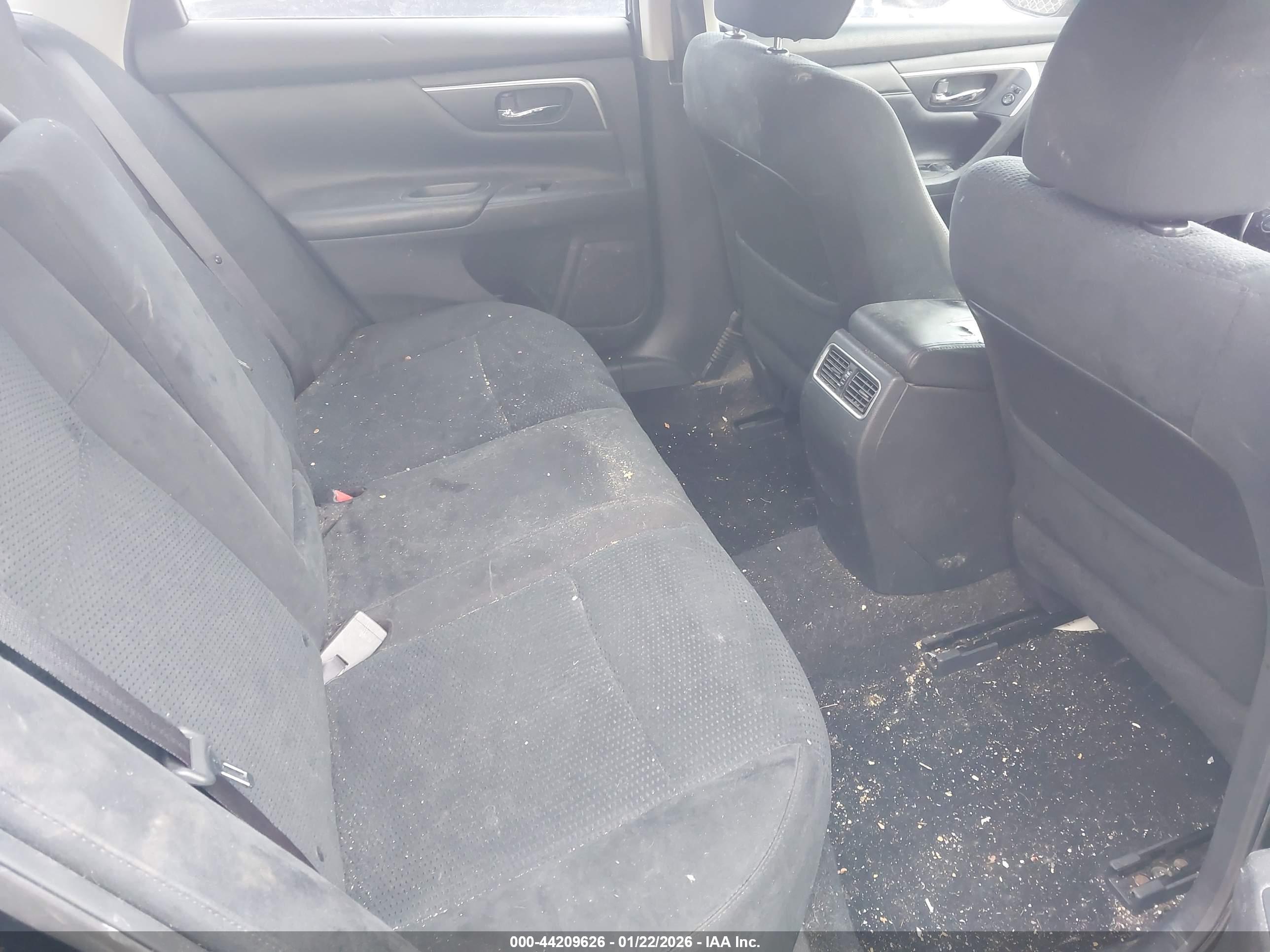 NISSAN ALTIMA image 8