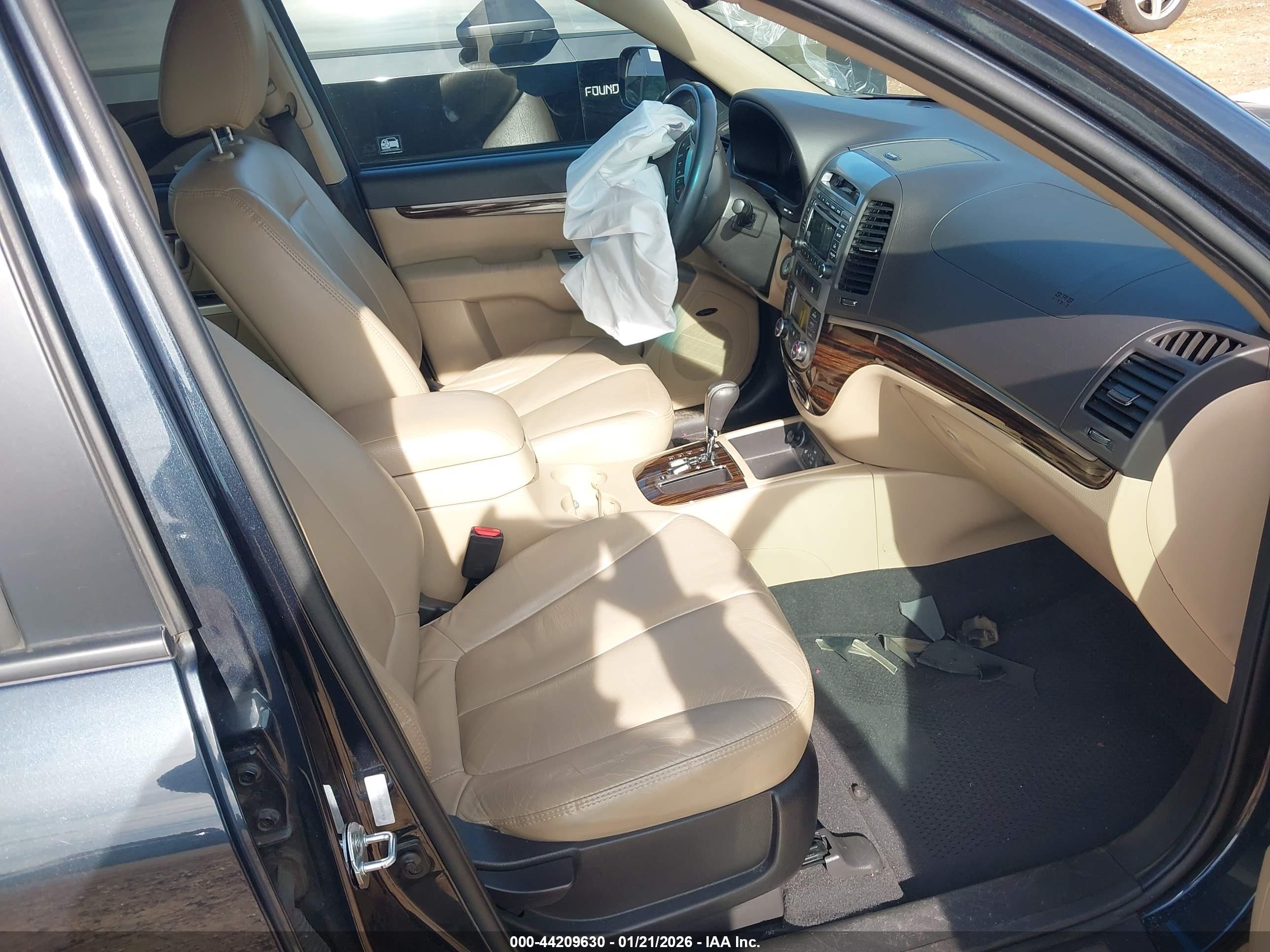 HYUNDAI SANTA image 5