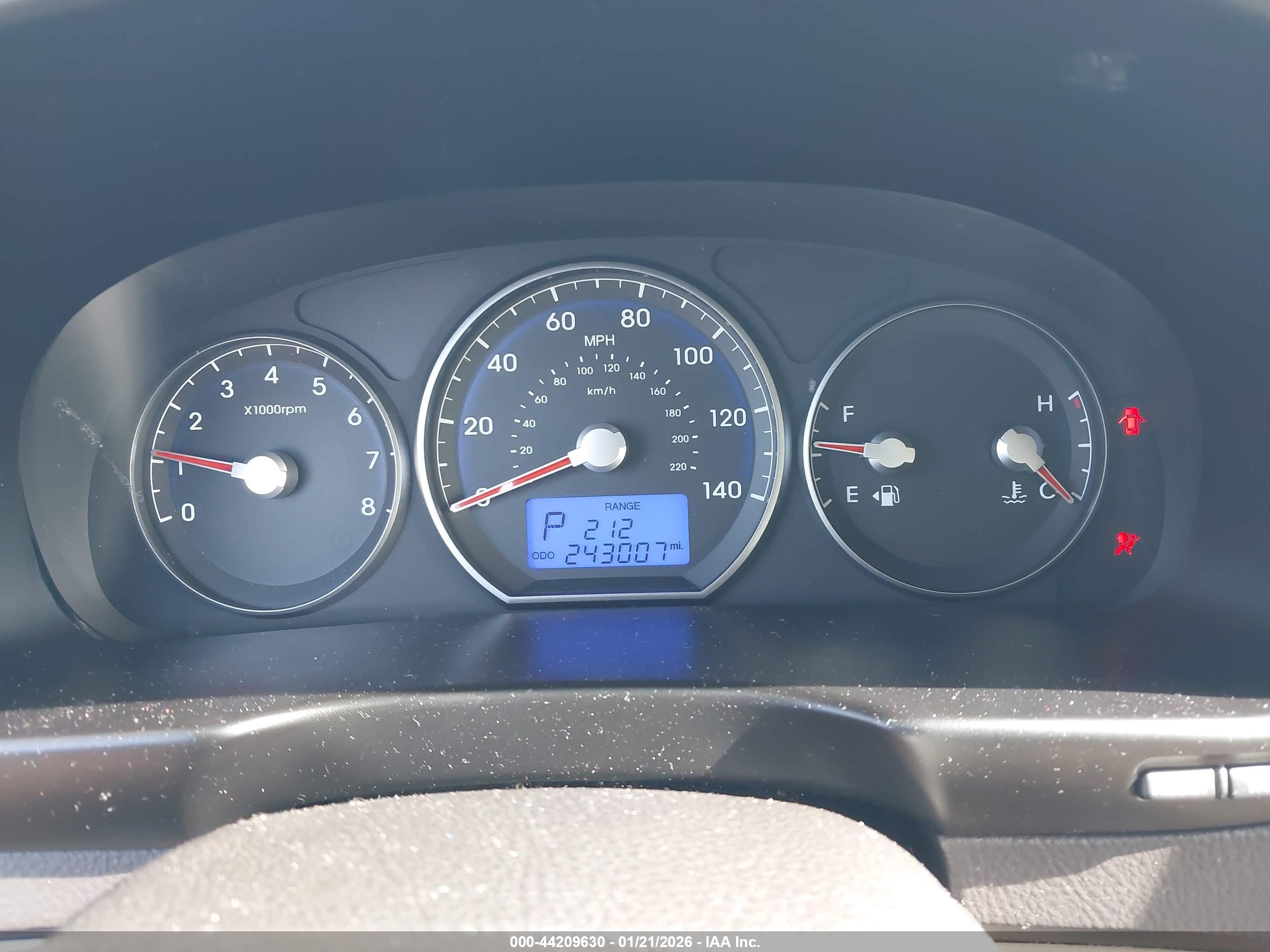 HYUNDAI SANTA image 7