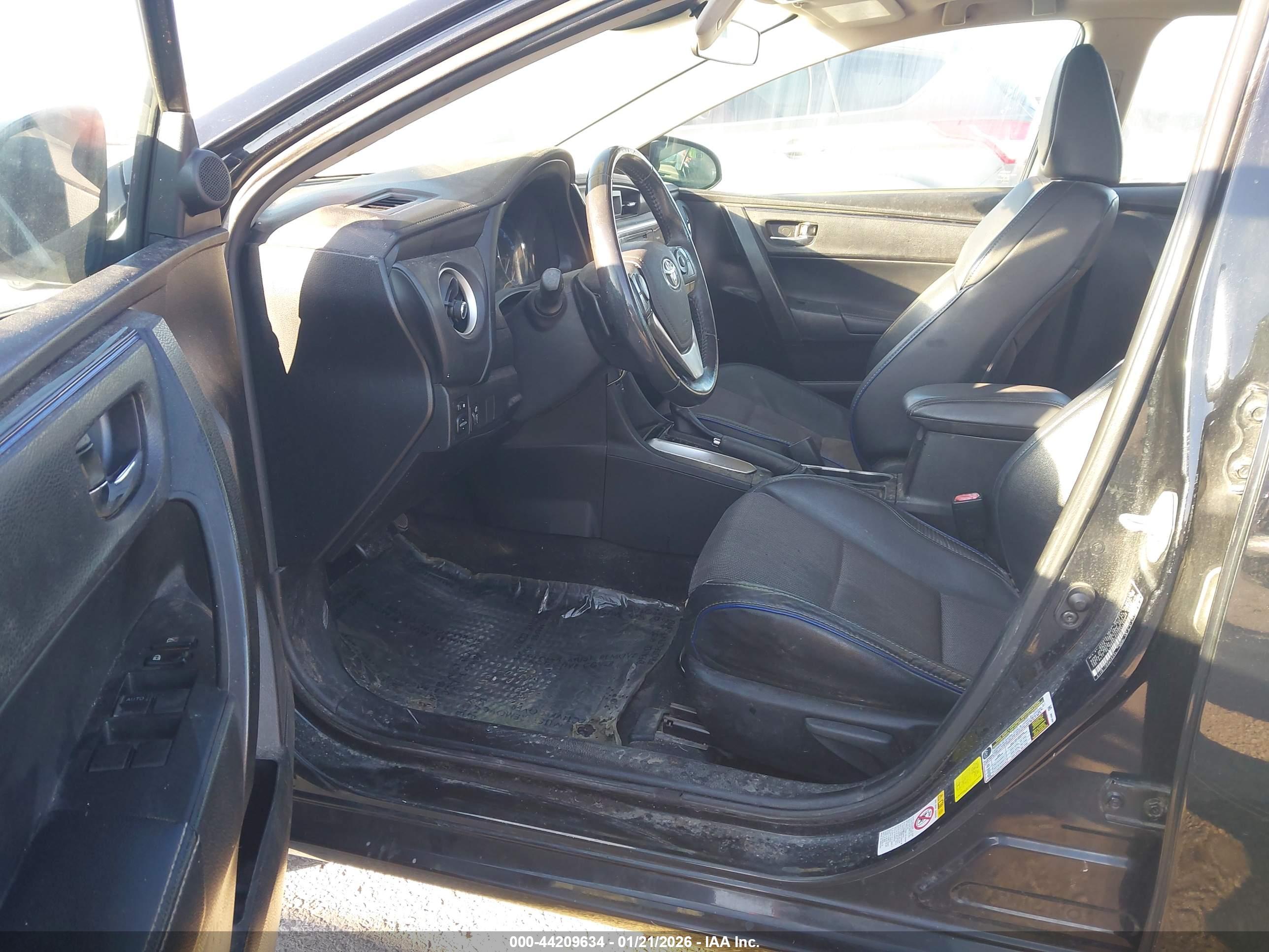 TOYOTA COROLLA image 5