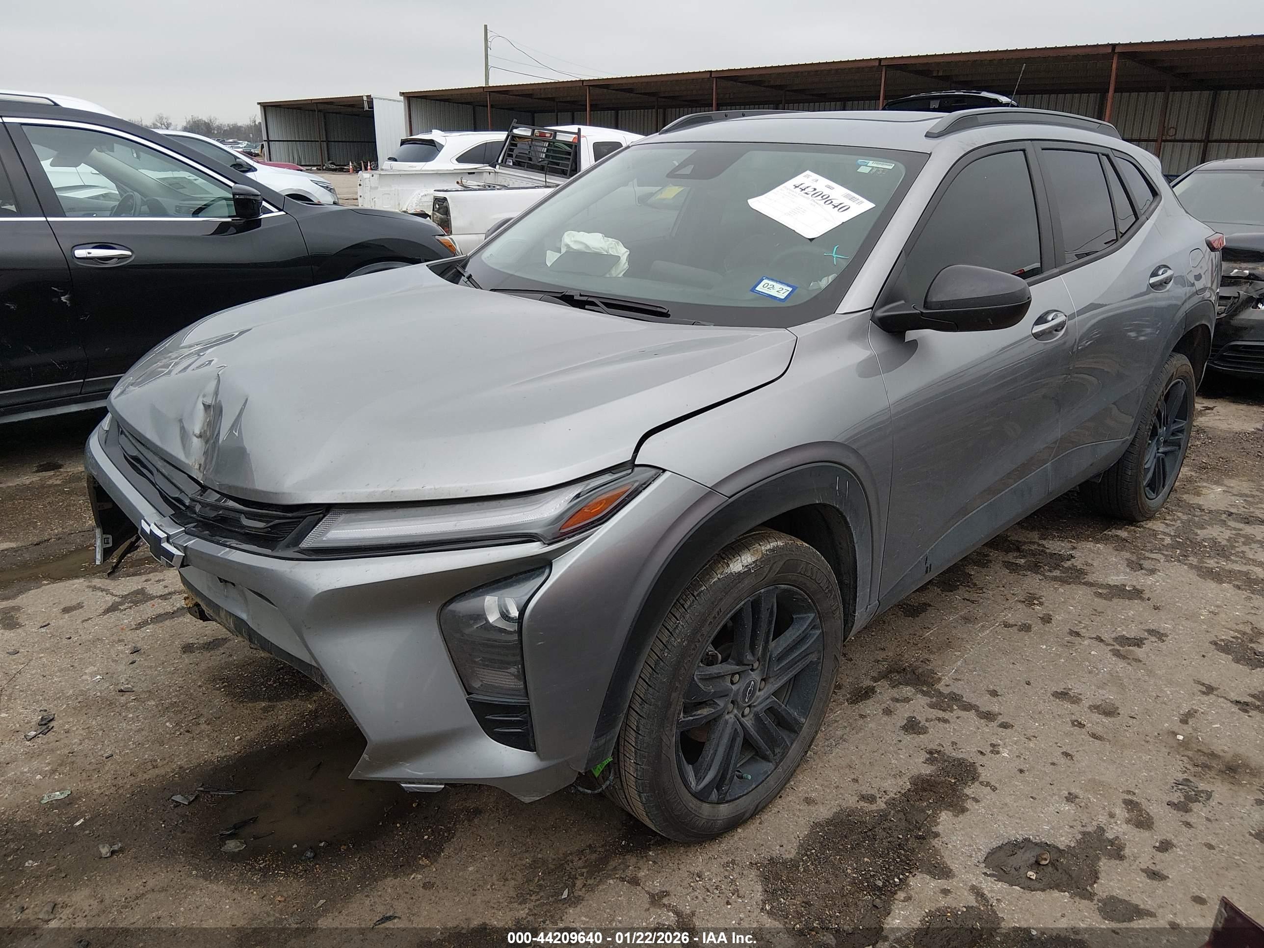CHEVROLET TRAX image 2