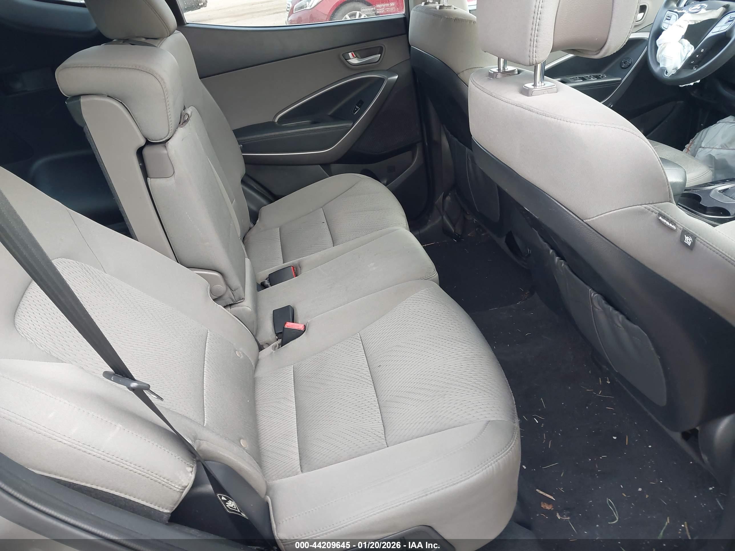 HYUNDAI SANTA image 8