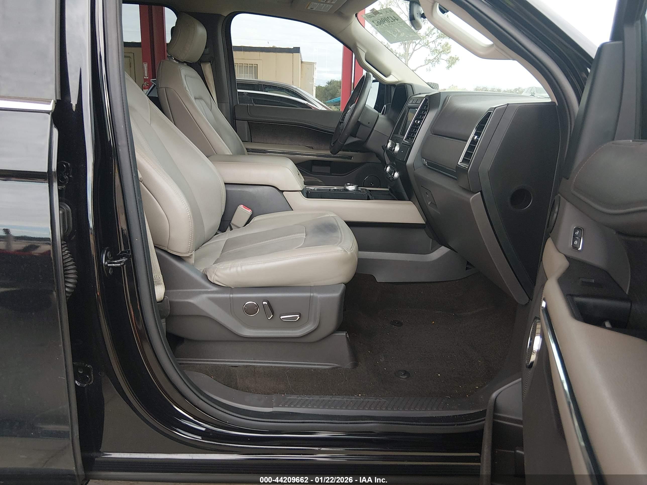 FORD EXPEDITION image 5