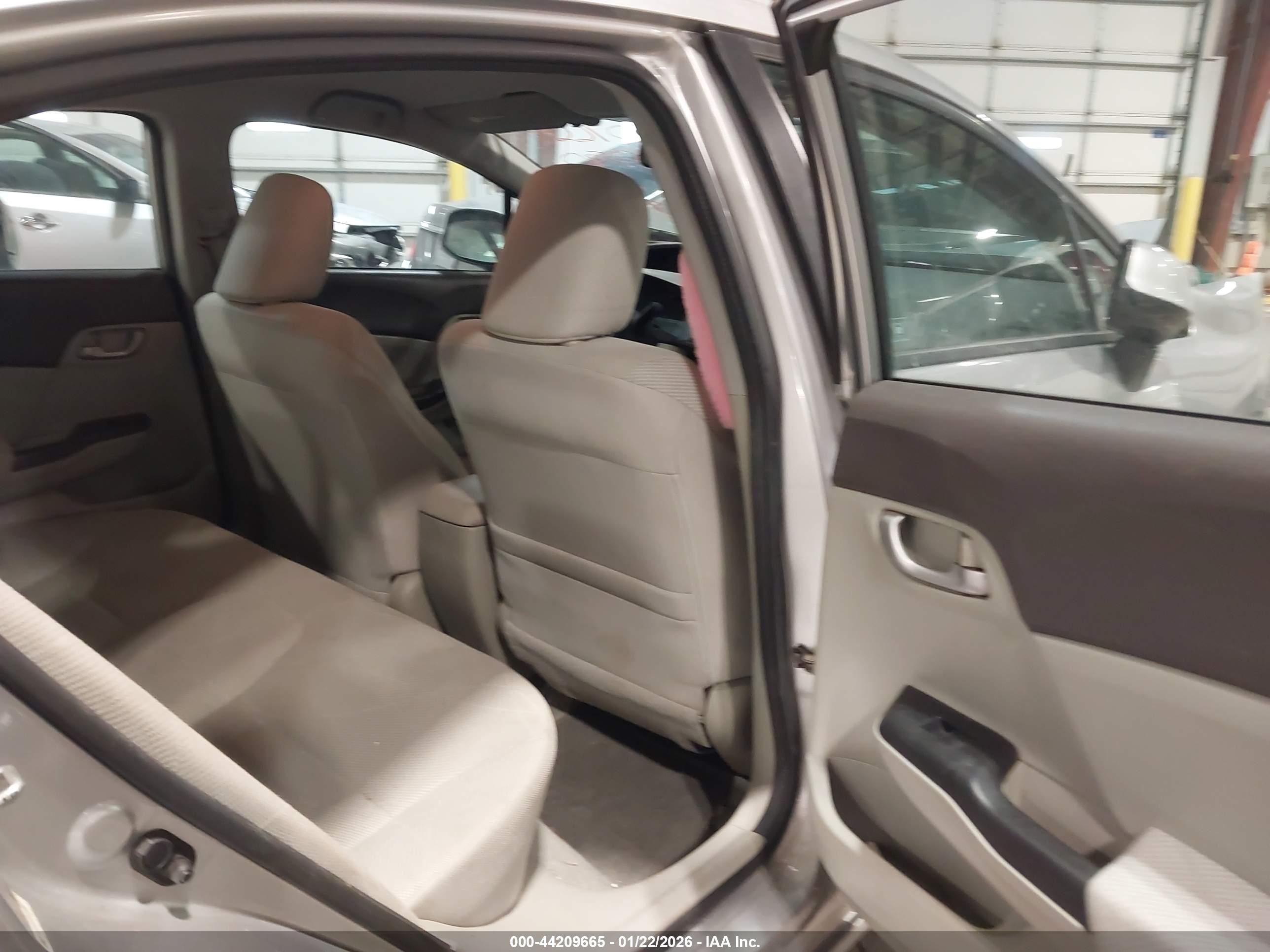 HONDA CIVIC image 8