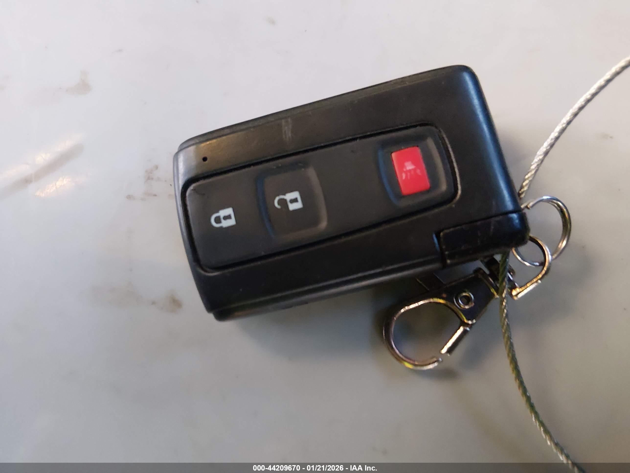 TOYOTA PRIUS image 11