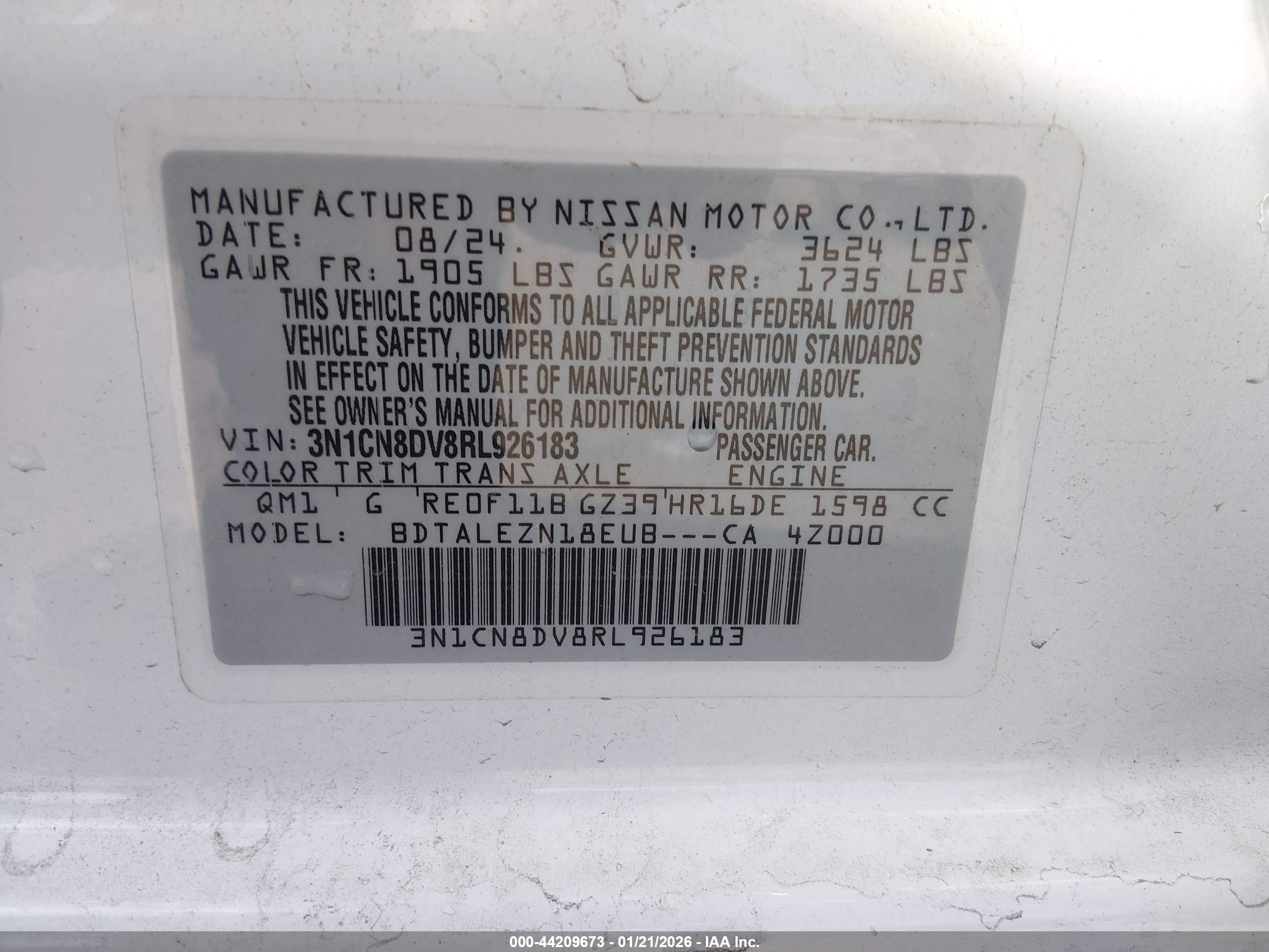 NISSAN VERSA image 9