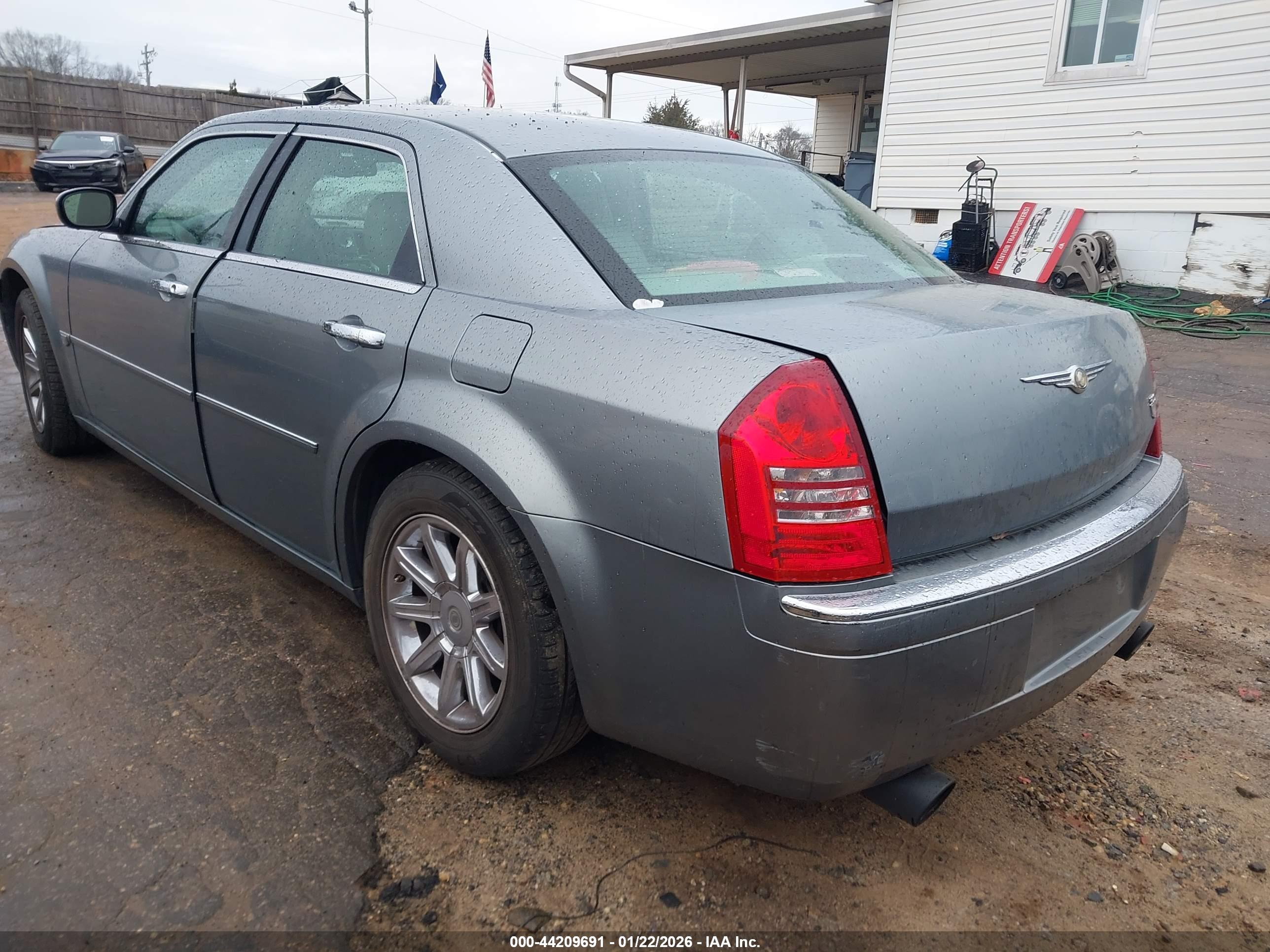 CHRYSLER 300C image 3