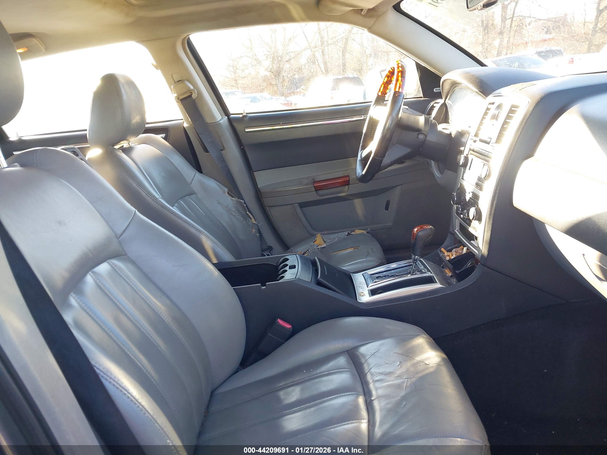 CHRYSLER 300C image 5