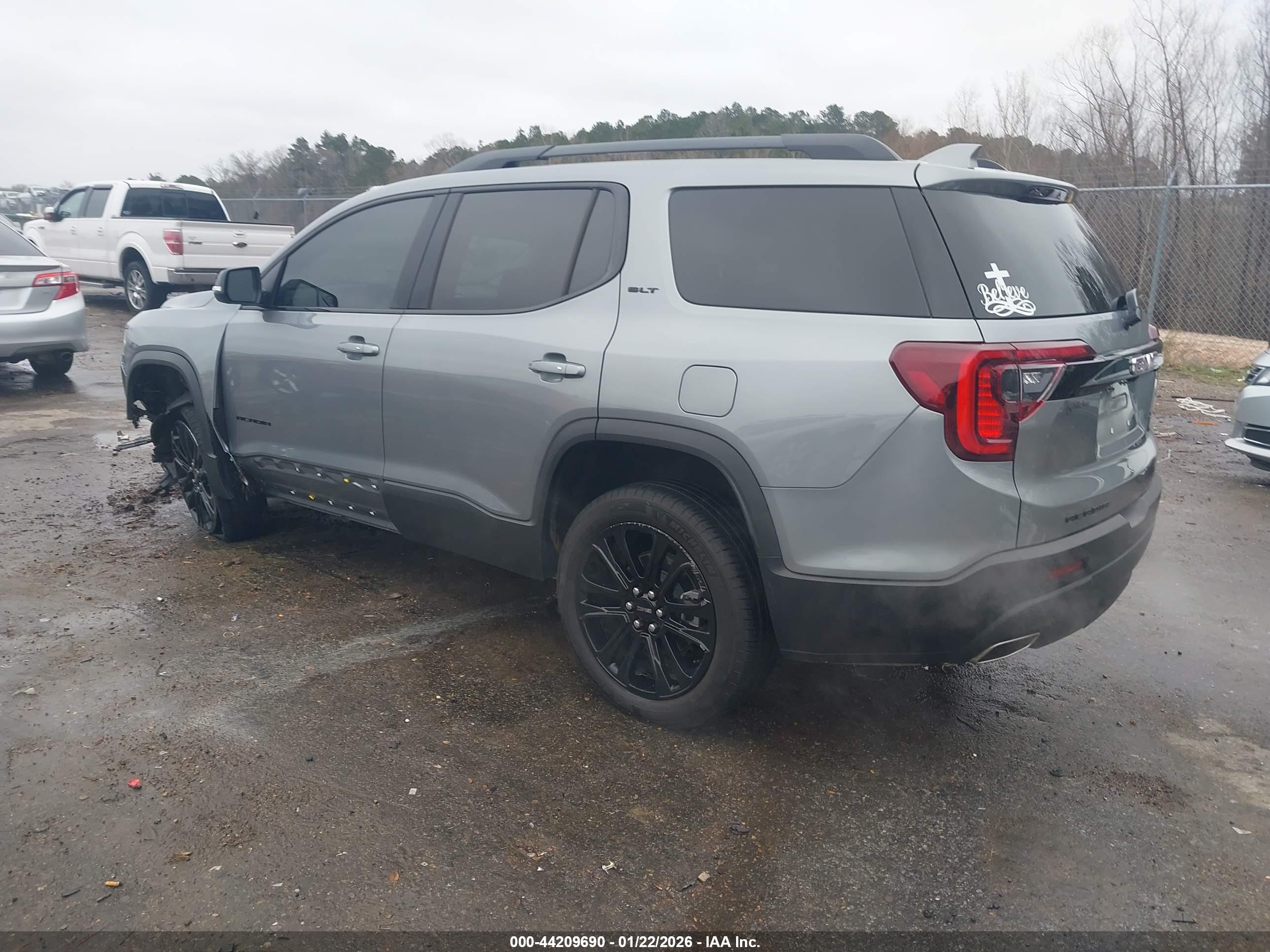 GMC ACADIA image 3
