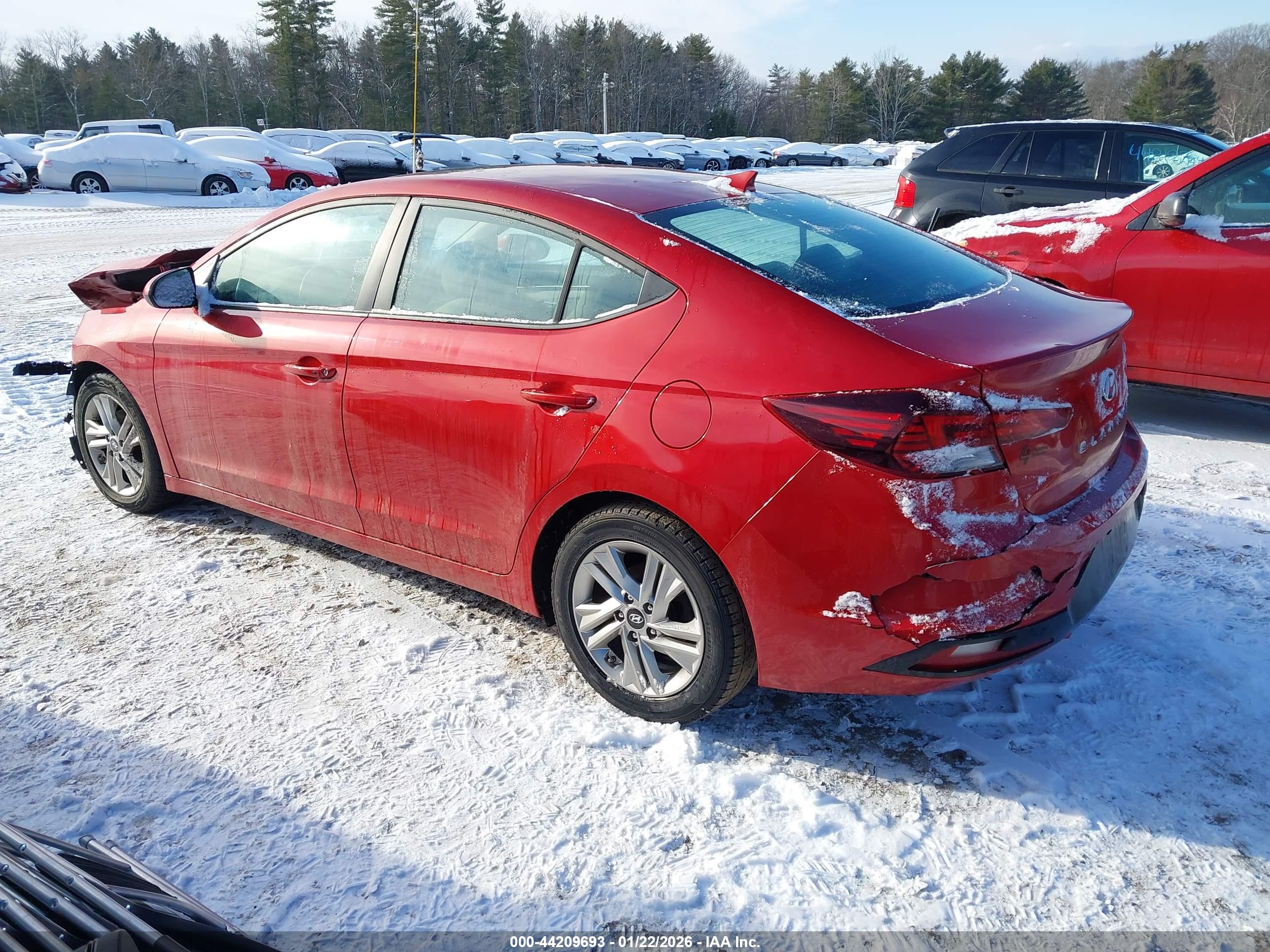 HYUNDAI ELANTRA image 3