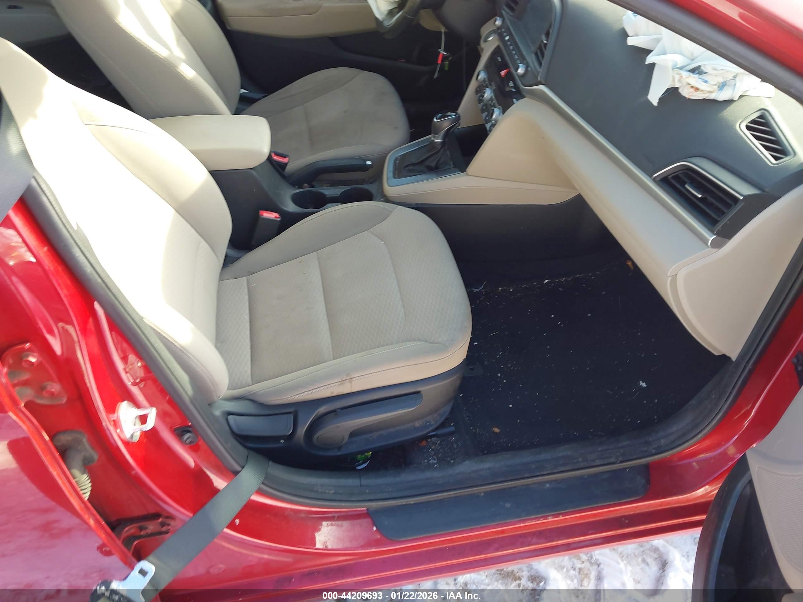 HYUNDAI ELANTRA image 5