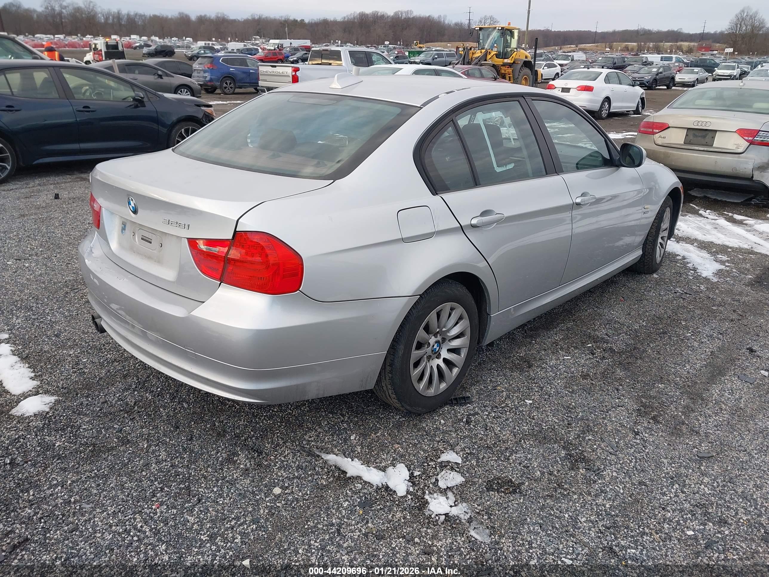 BMW 328I image 4