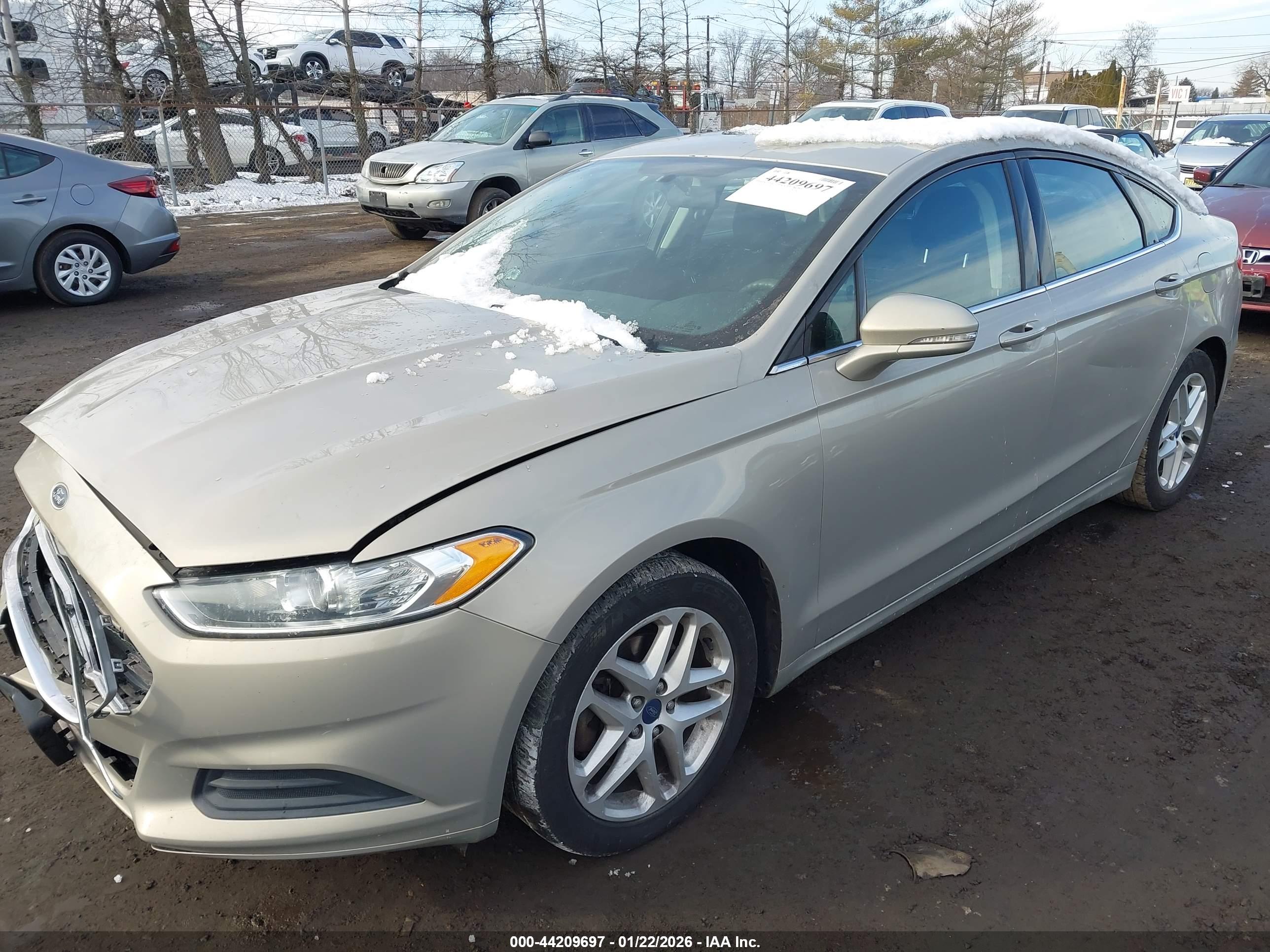 FORD FUSION image 2