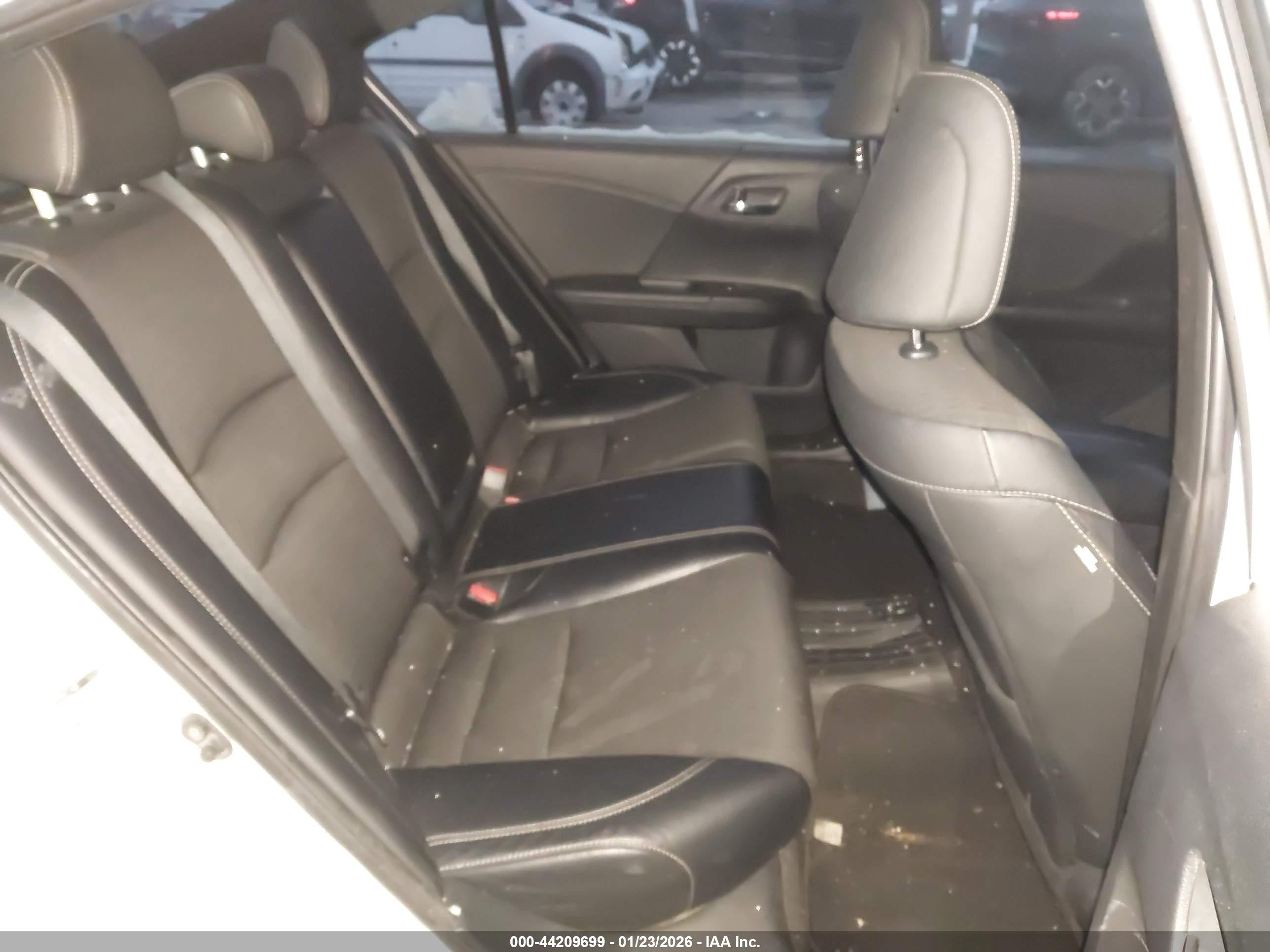 HONDA ACCORD image 8