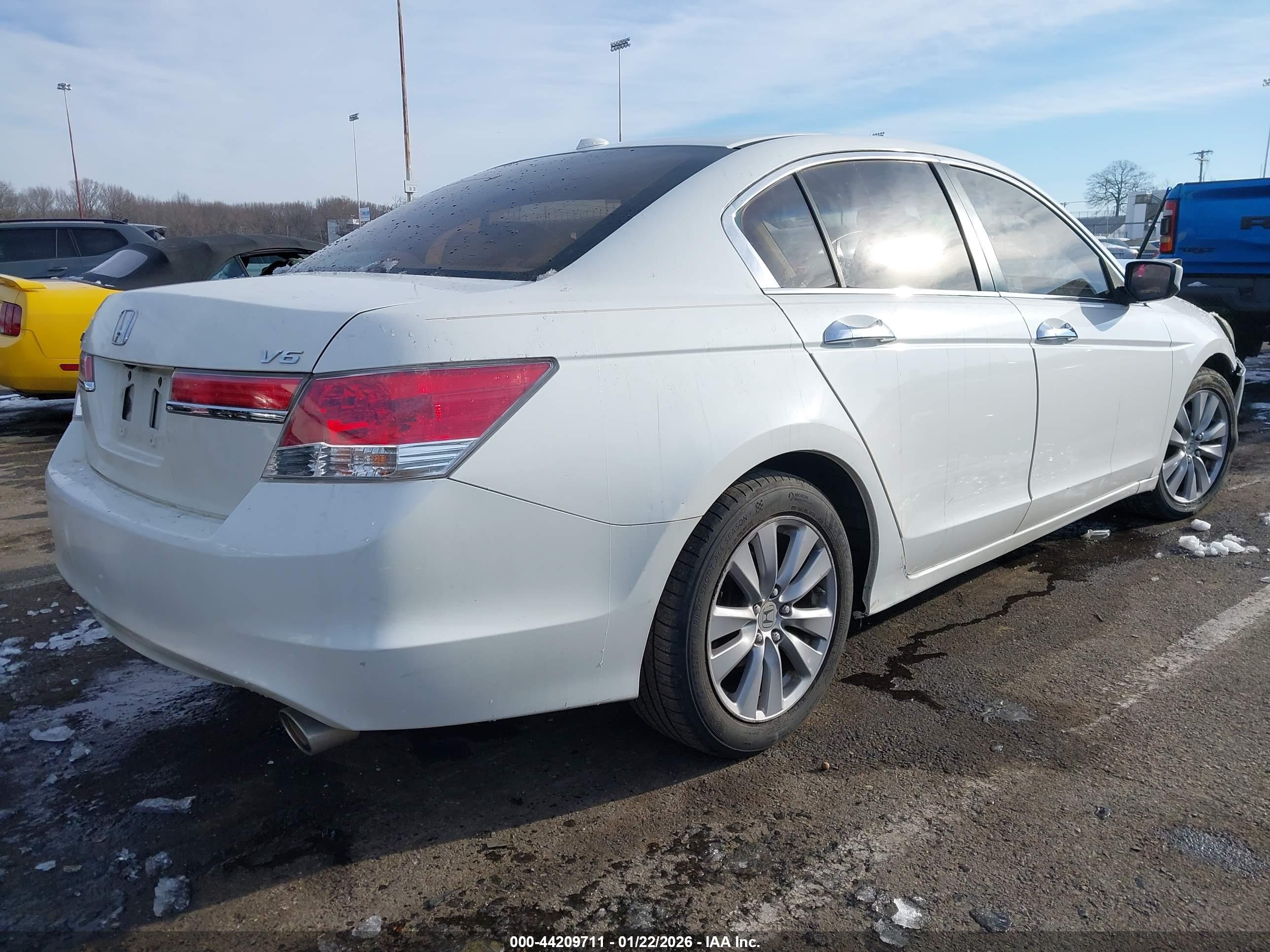 HONDA ACCORD image 4