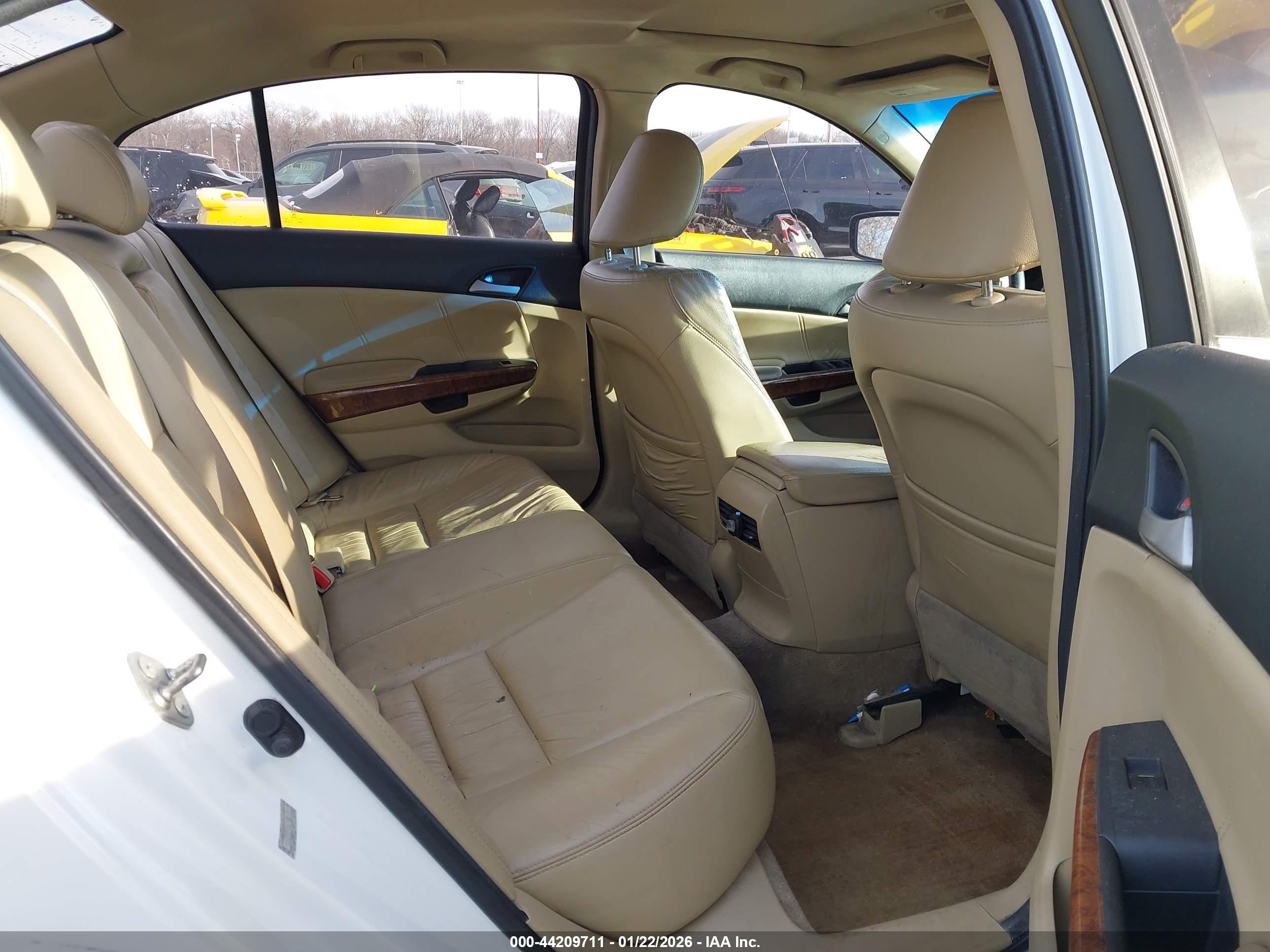 HONDA ACCORD image 8