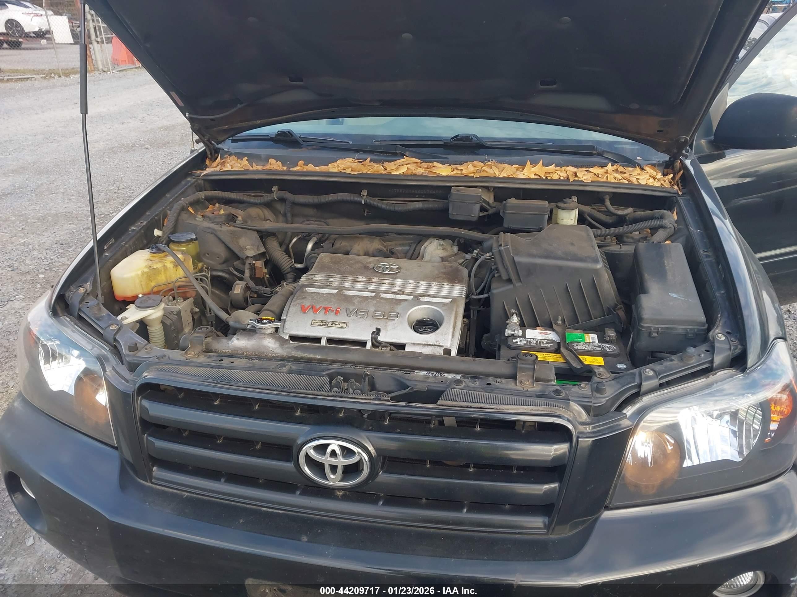 TOYOTA HIGHLANDER image 10