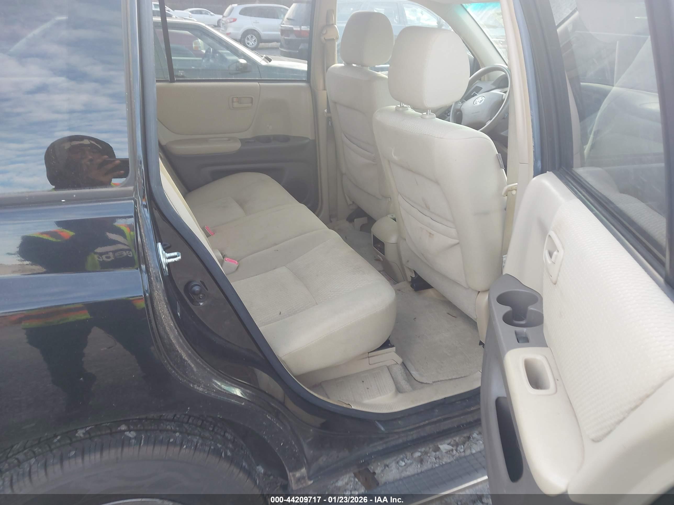 TOYOTA HIGHLANDER image 8