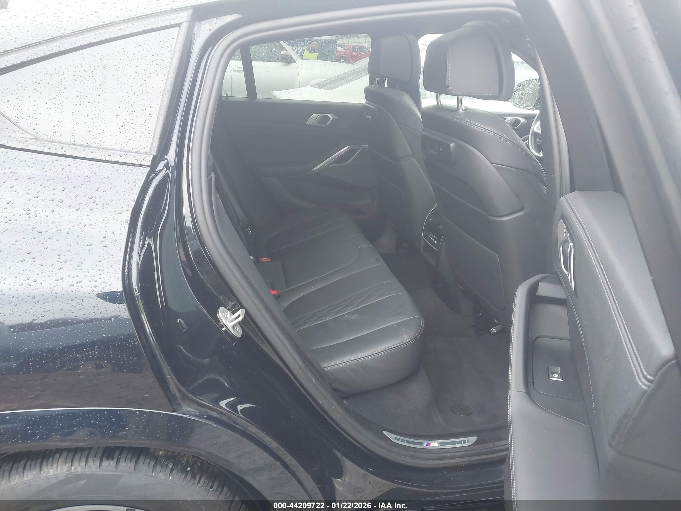 BMW X6 image 8