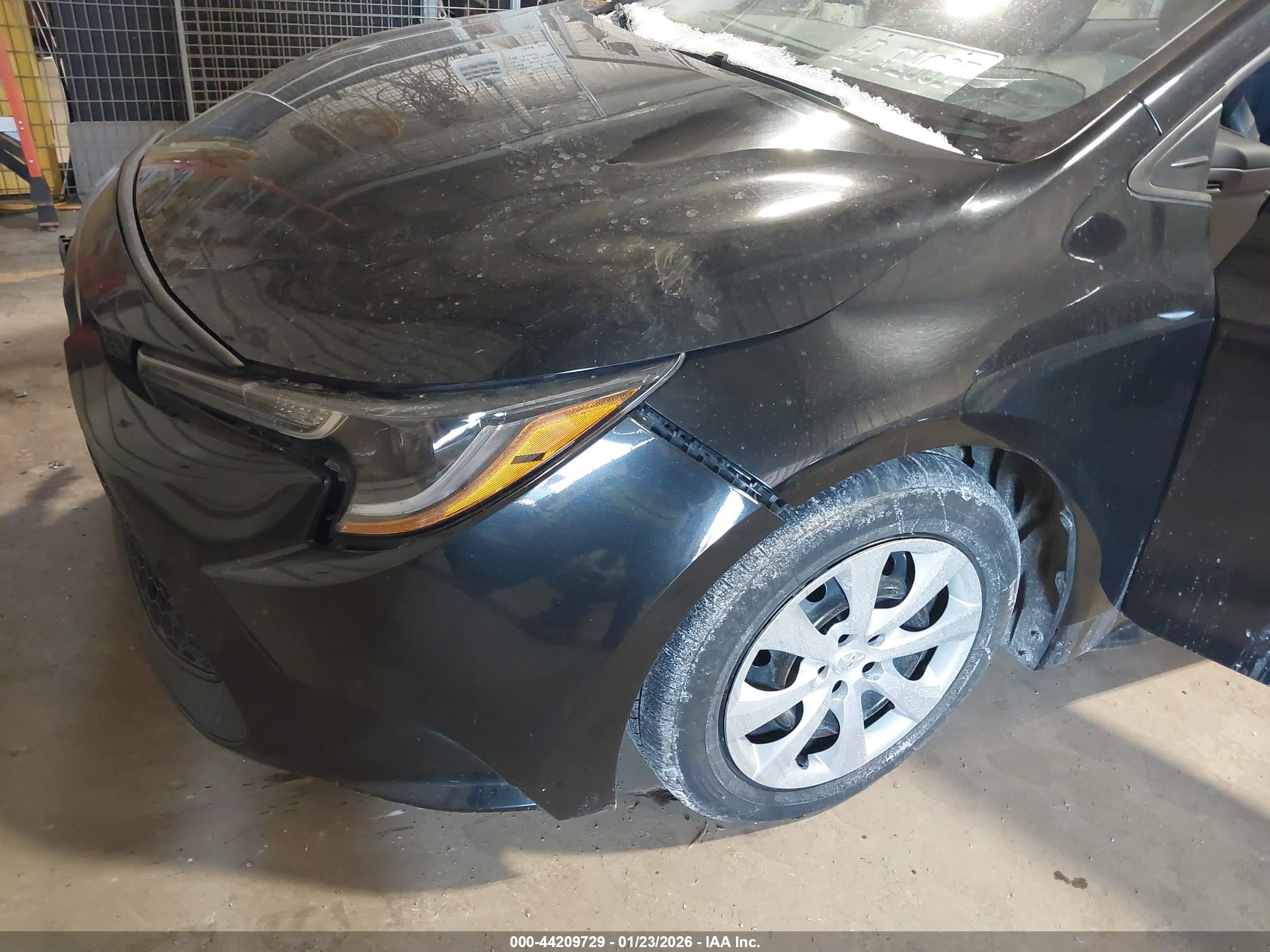 TOYOTA COROLLA image 6