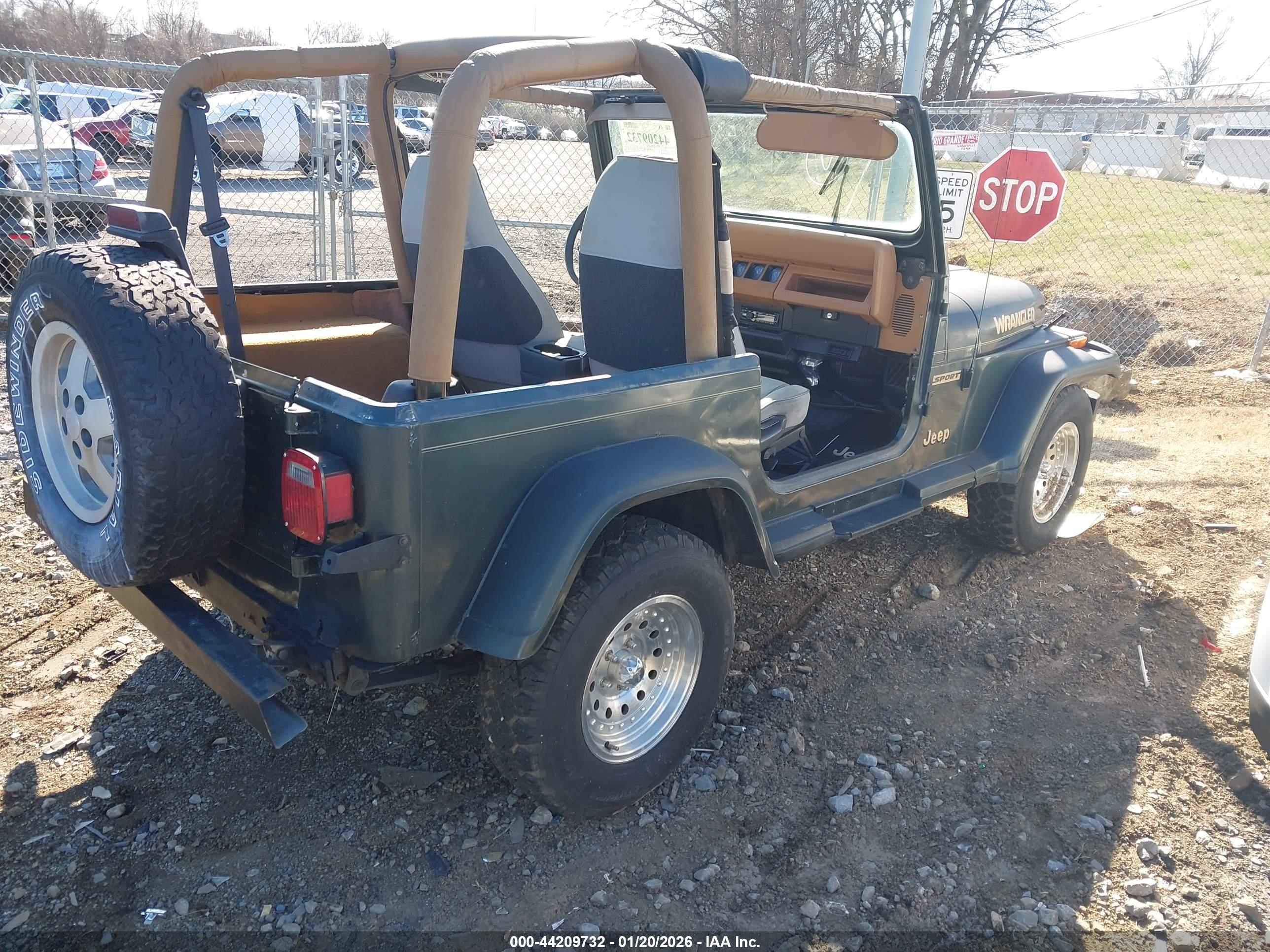 JEEP WRANGLER image 4