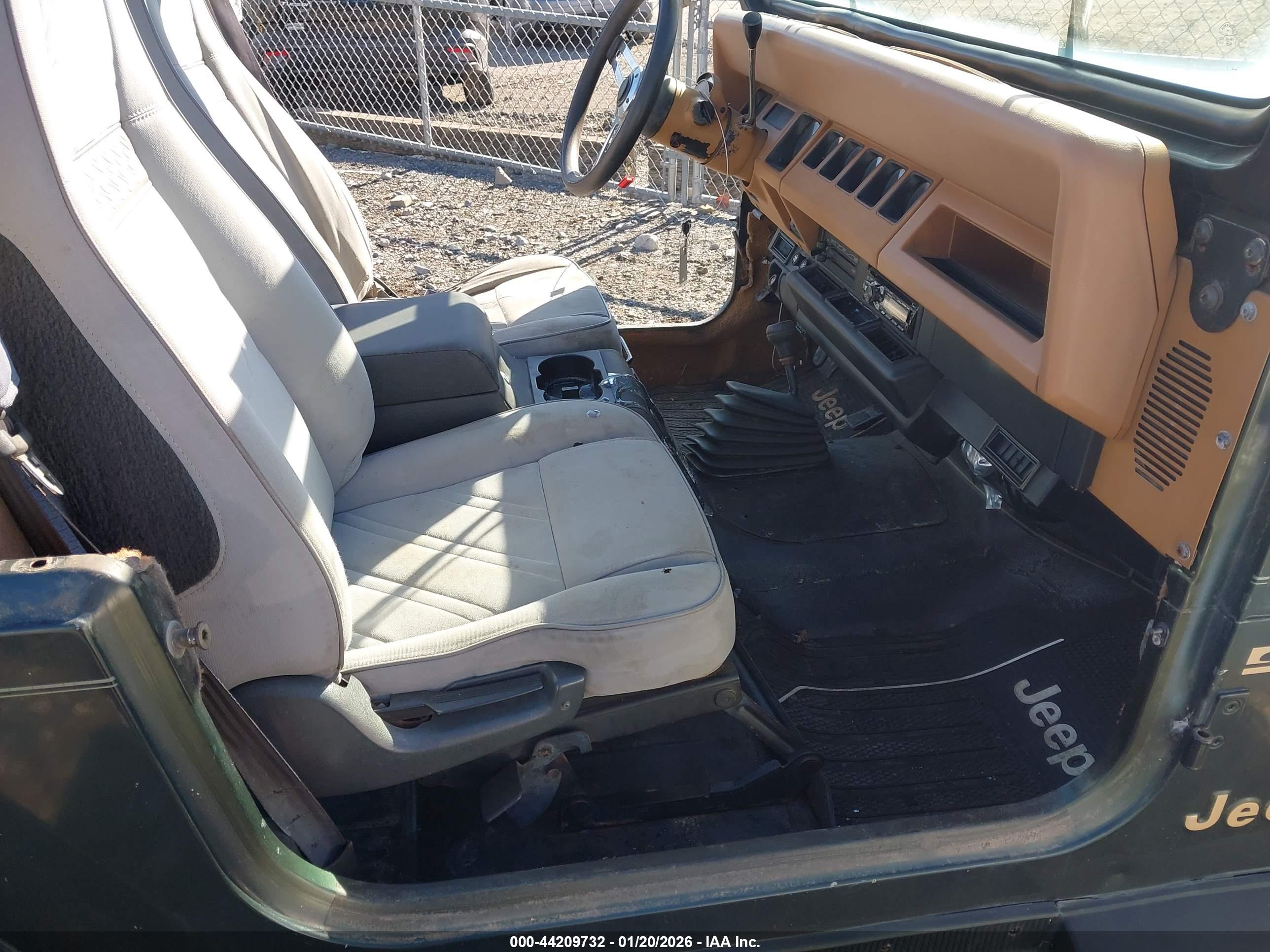 JEEP WRANGLER image 8