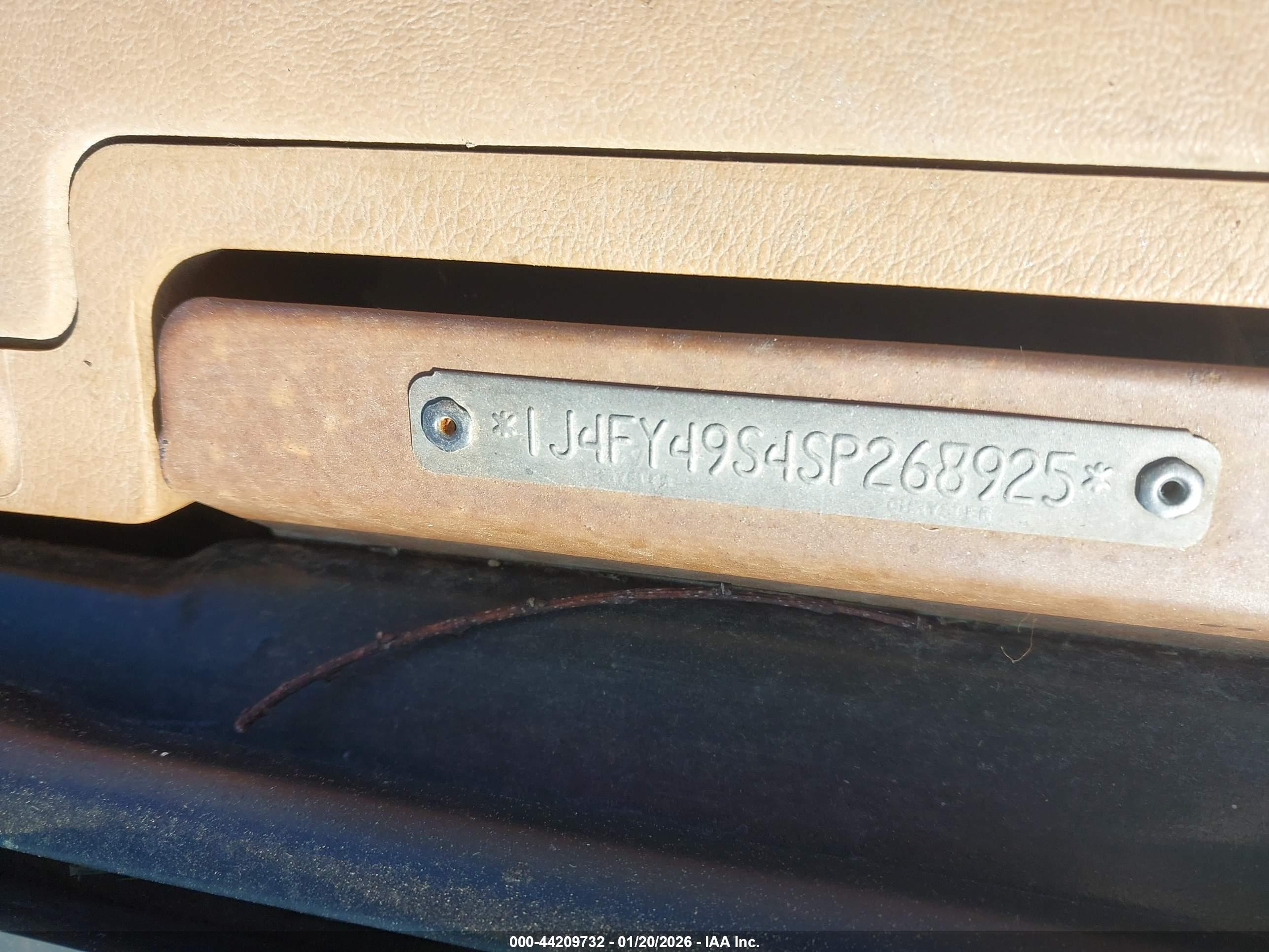 JEEP WRANGLER image 9