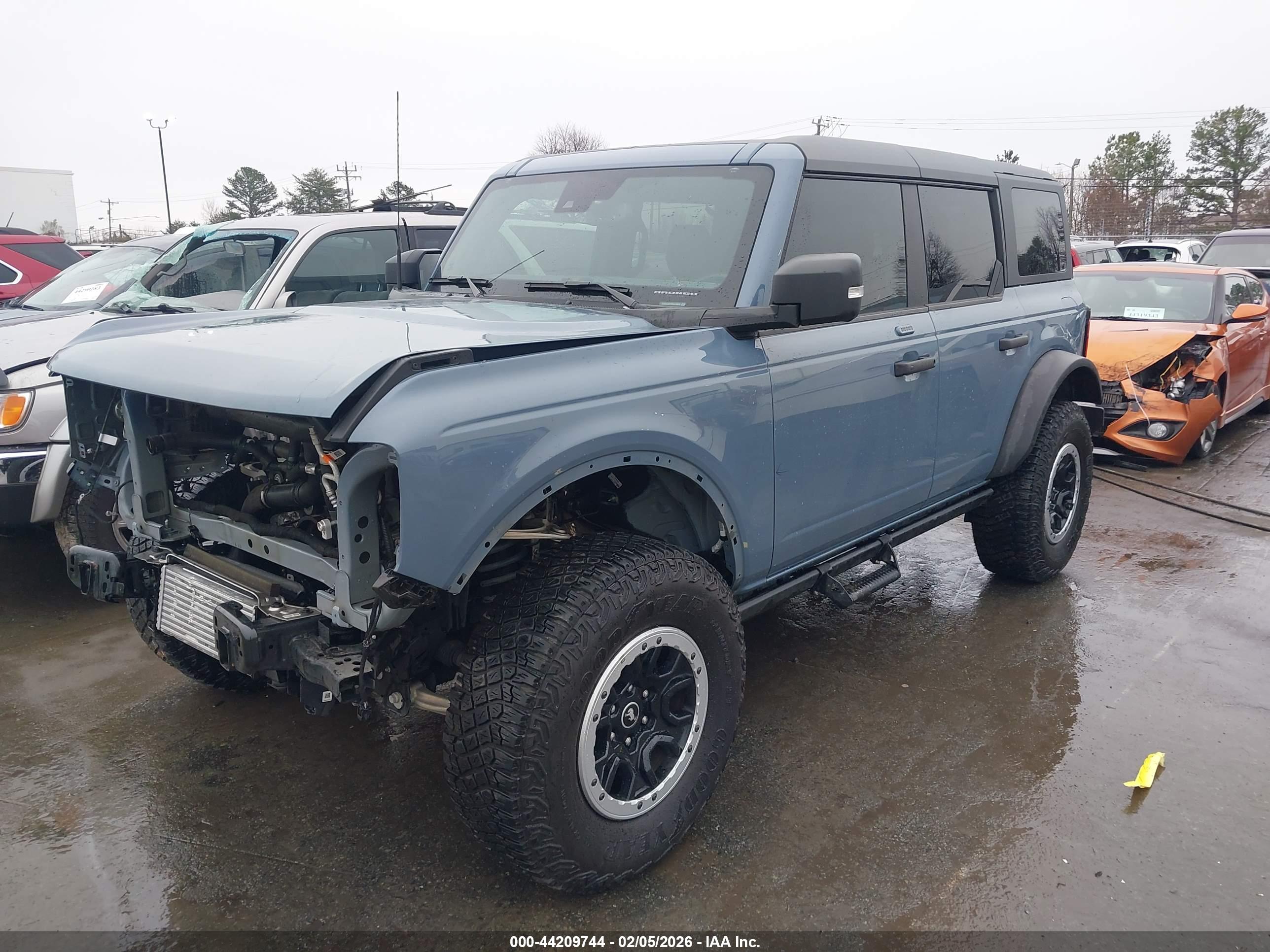 FORD BRONCO image 2